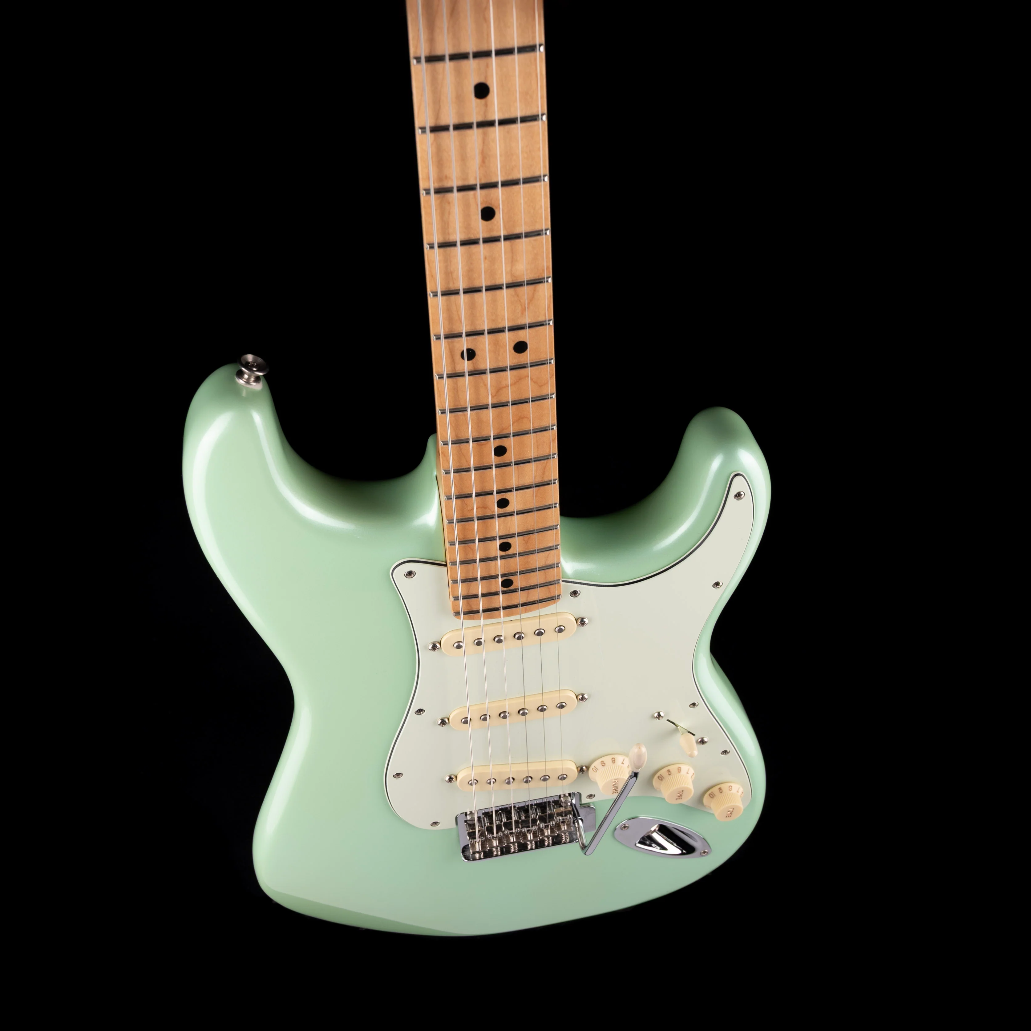 Pre Owned Fender Limited Edition Player Stratocaster Sea Foam Pearl - Image 3