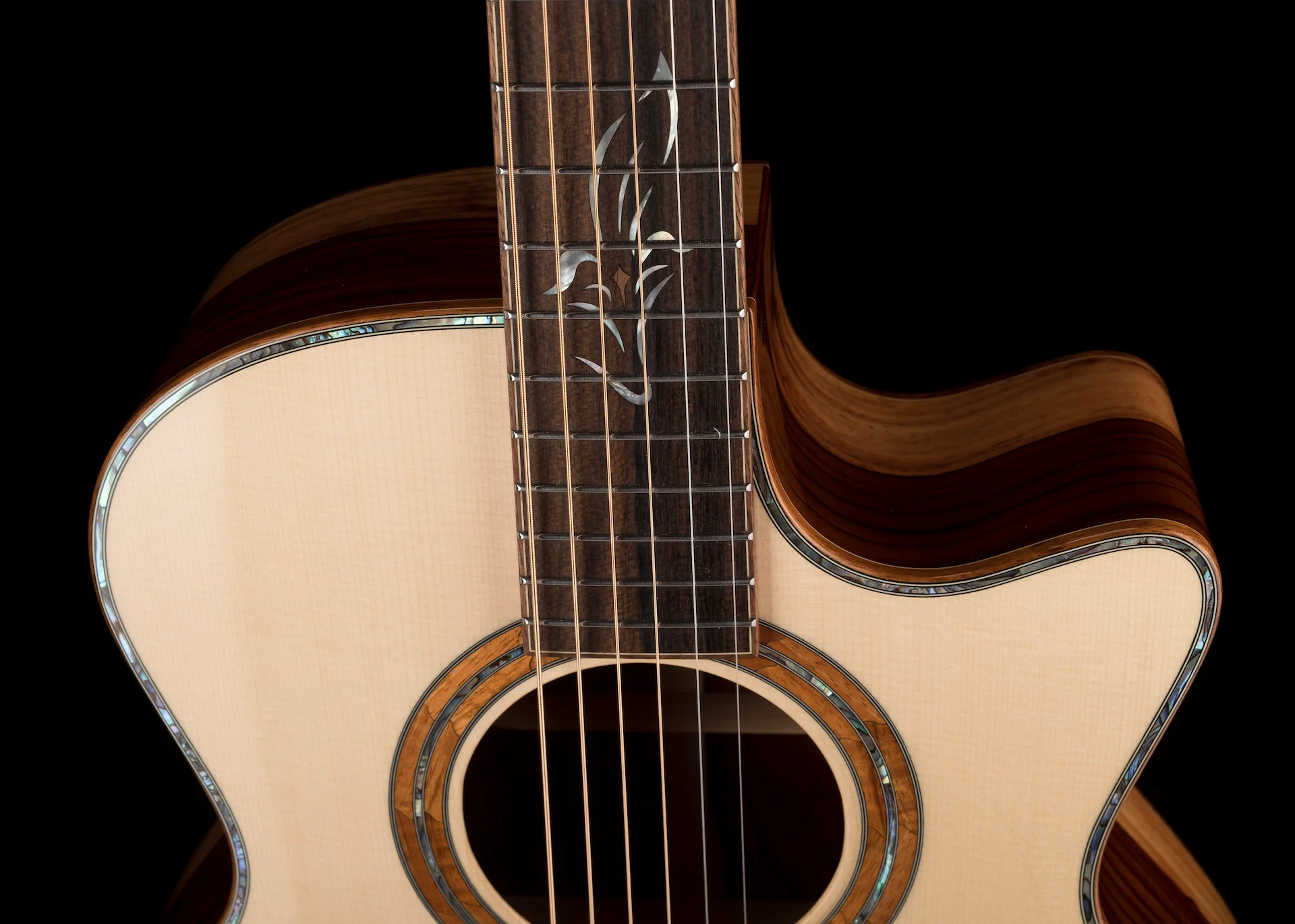 Pre Owned Furch Red GC-LC Alpine Spruce Top/Cocobolo Back And Sides Acoustic Guitar With Case - Image 3