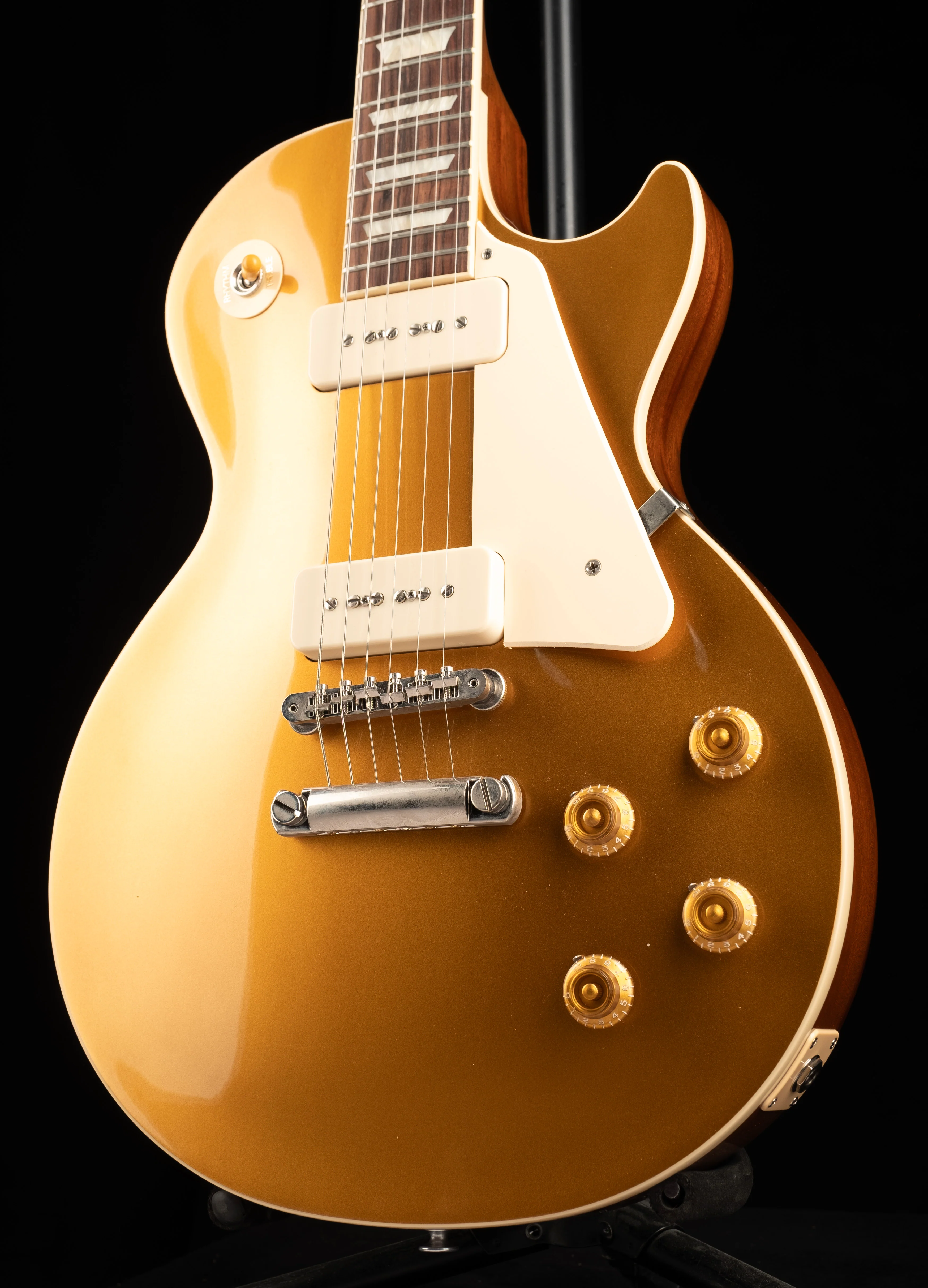 Pre Owned Gibson Les Paul Standard '50s P90 Gold Top With OHSC - Image 5