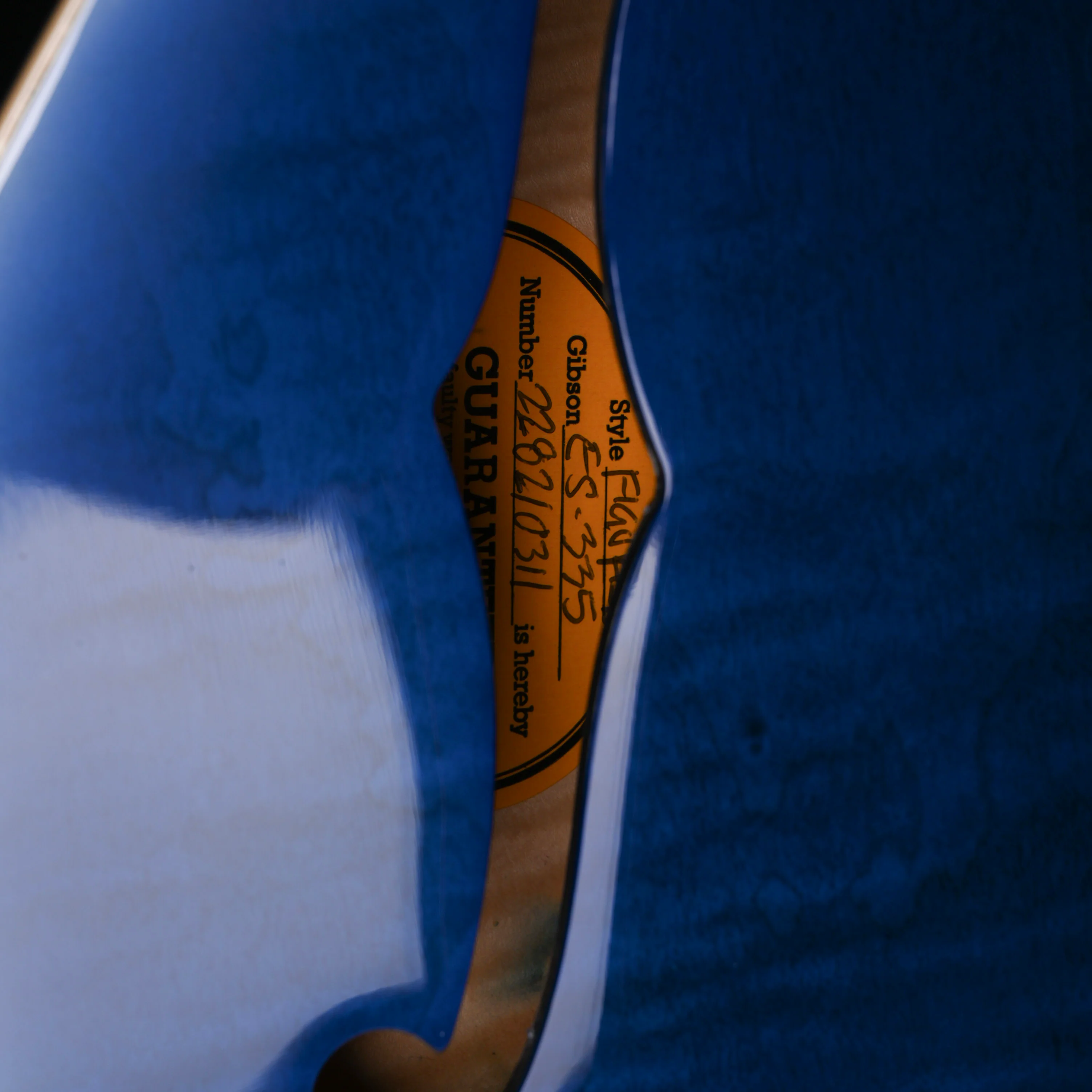 Pre Owned Gibson Mod ES-335 Figured Blue Brink Blast with OHSC - Image 12