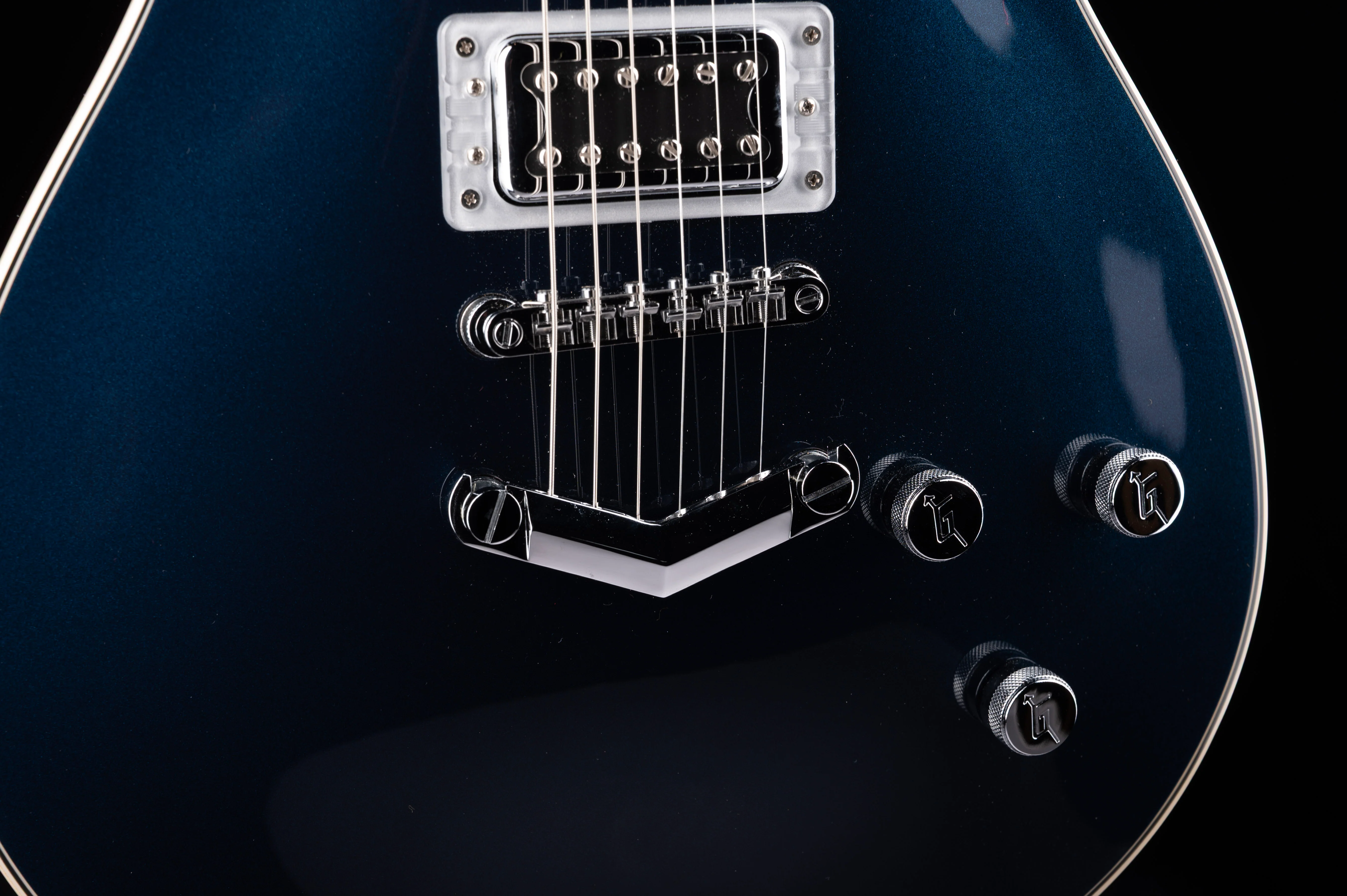 Pre Owned Gretsch G5220 Electromatic BT Single-Cut V-Stoptail Midnight Sapphire Electric Guitar With Gig Bag - Image 4