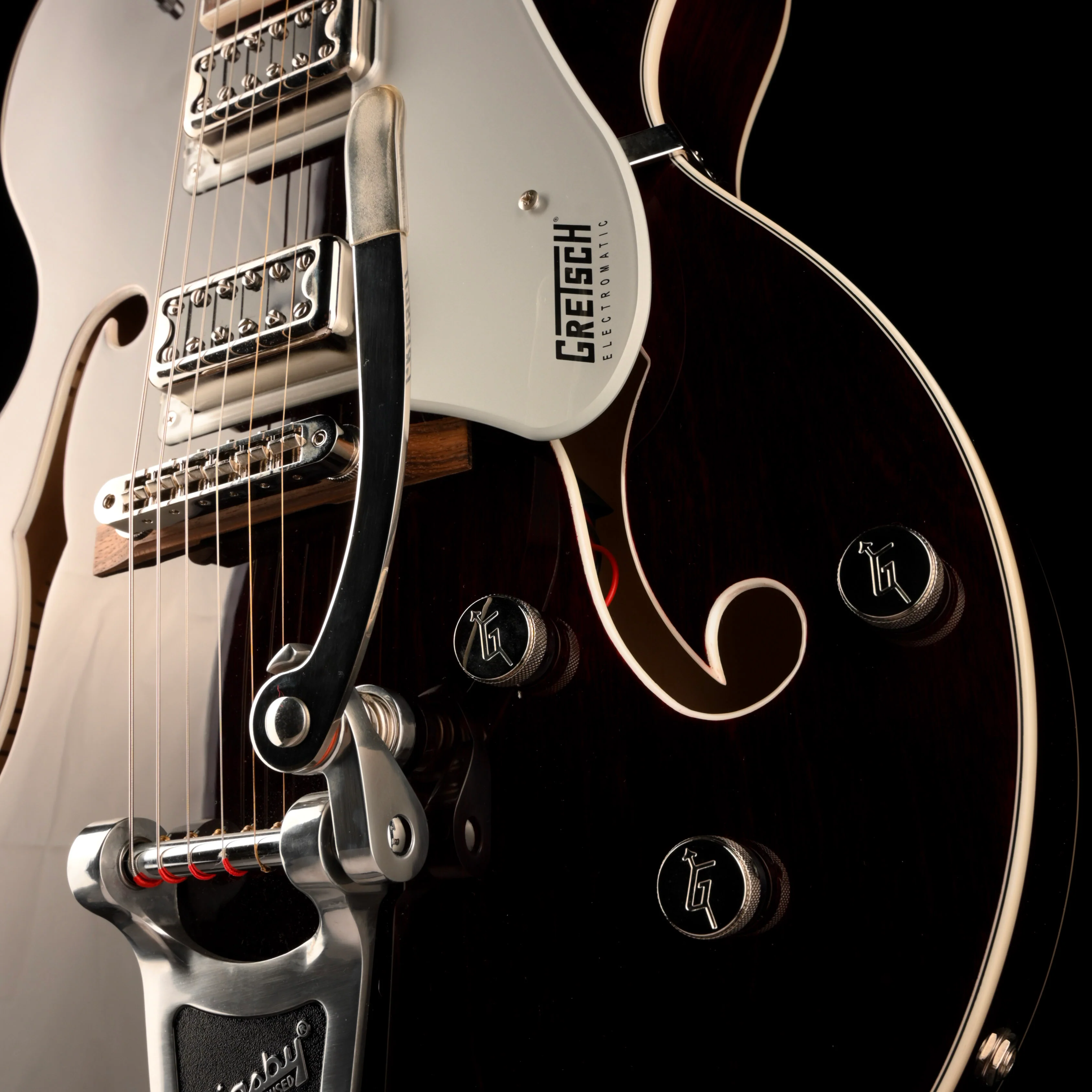 Pre Owned Gretsch G5420T Electromatic Hollow Body Walnut Electric Guitar - Image 6