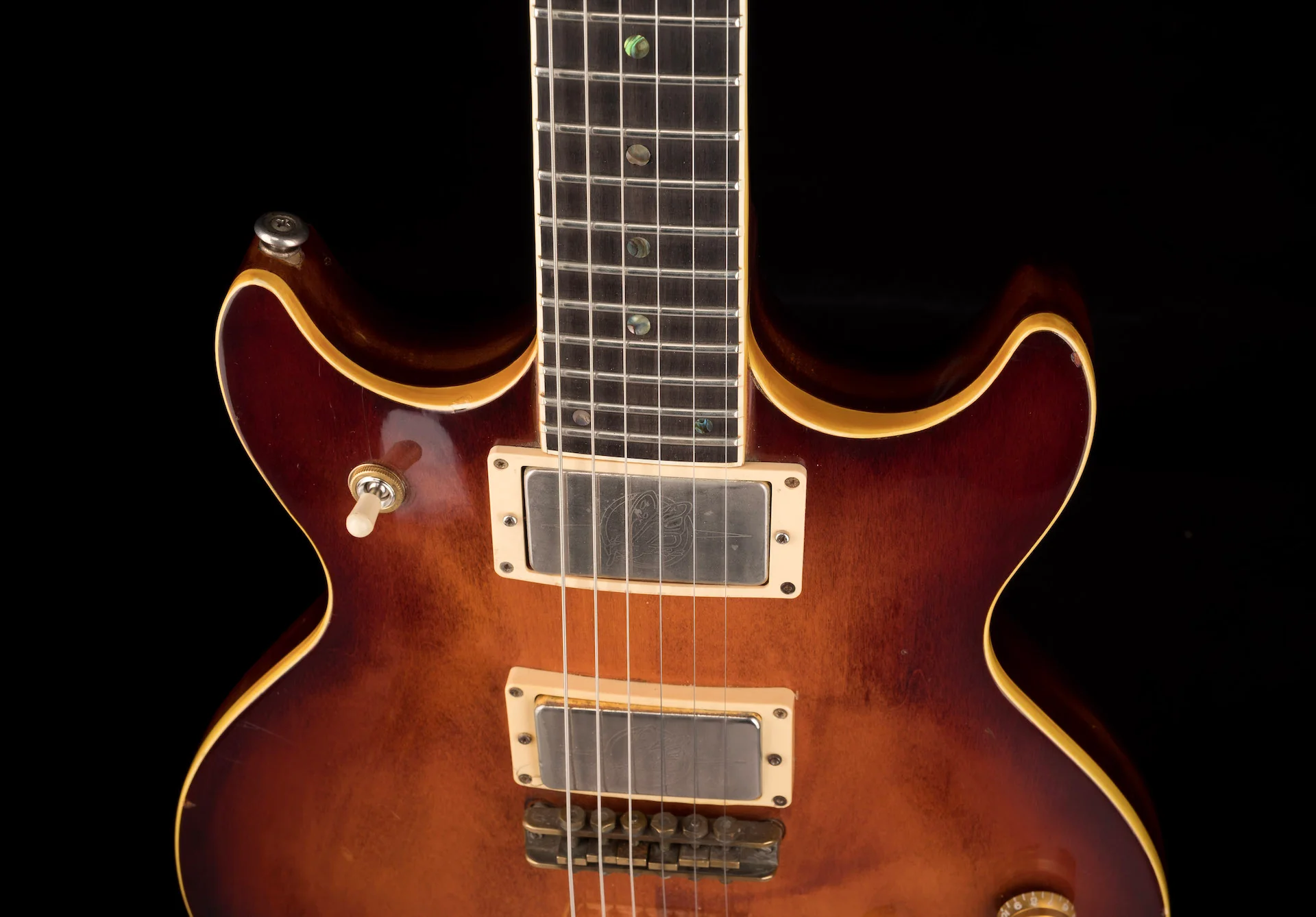 Pre Owned Ibanez Artist 2618/AR300 Antique Violin With HSC - Image 3