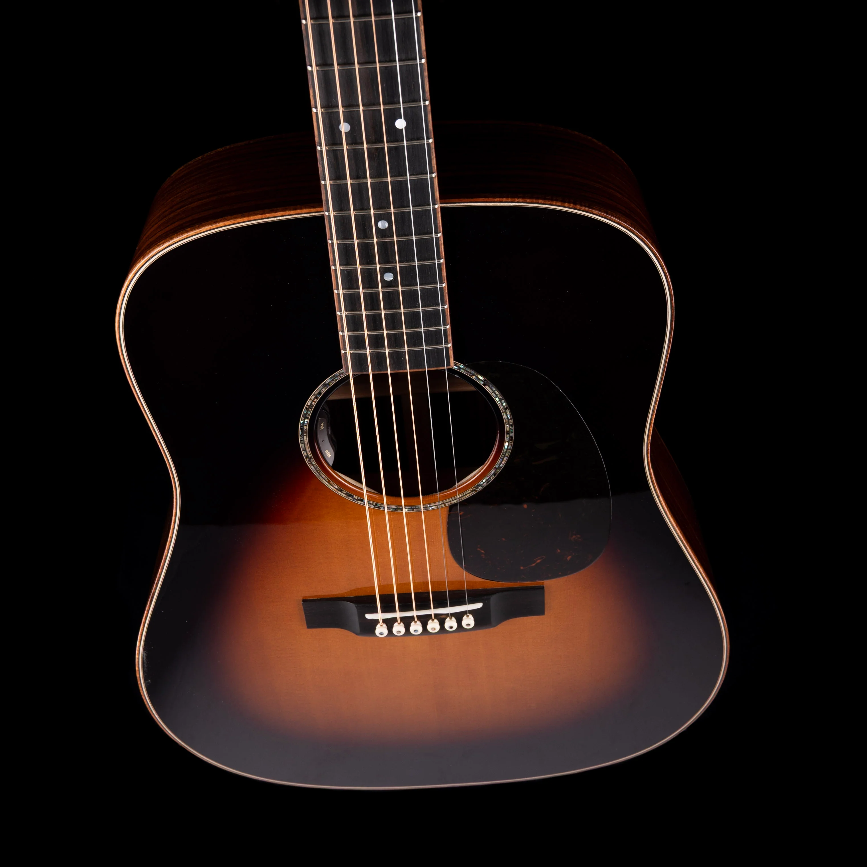 Pre Owned Martin Custom Shop Dreadnaught/000 Style 28 Indian Rosewood Sunburst With OHSC - Image 3