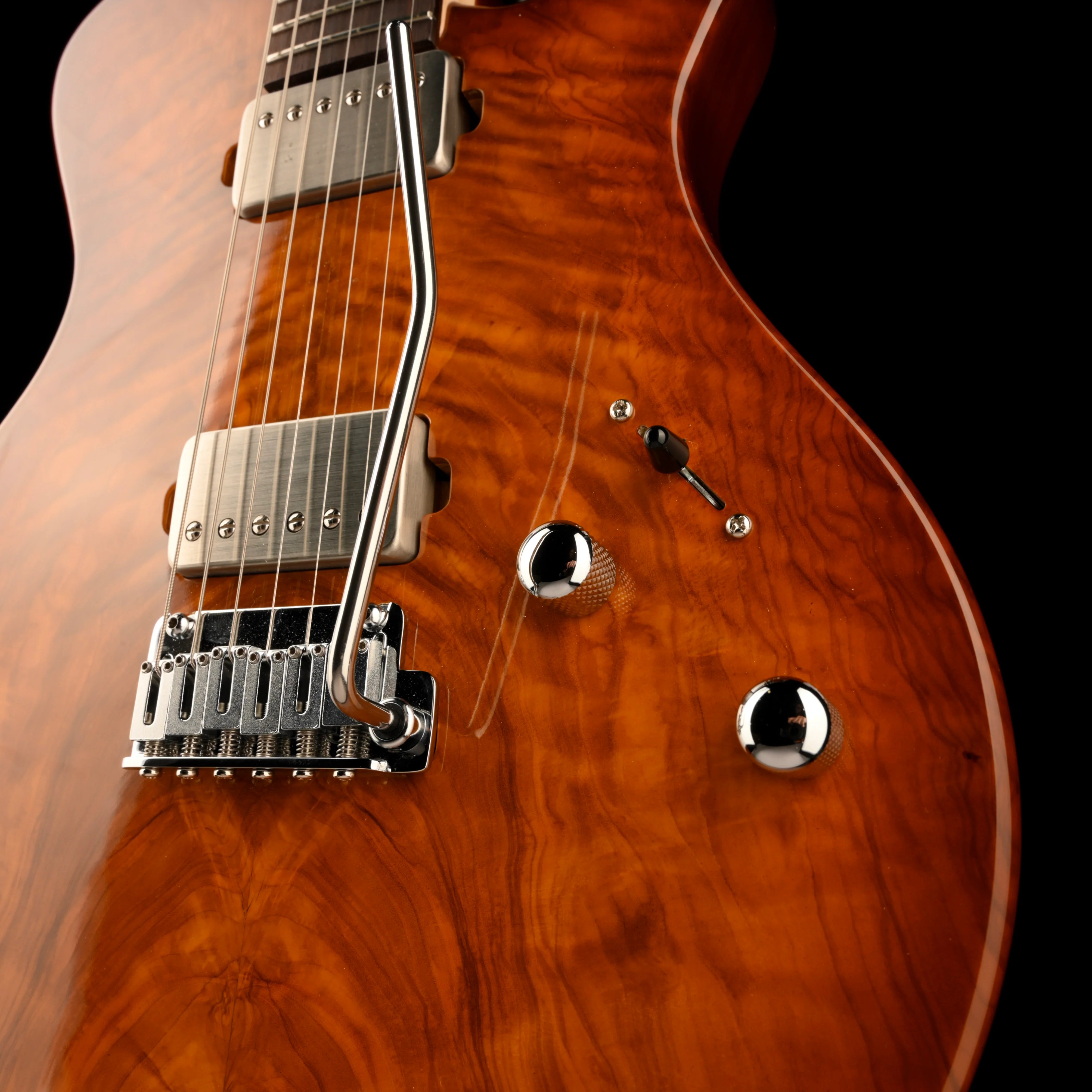 Pre Owned Pereira Custom Guitars Joseane Honeyburst With OHSC - Image 5