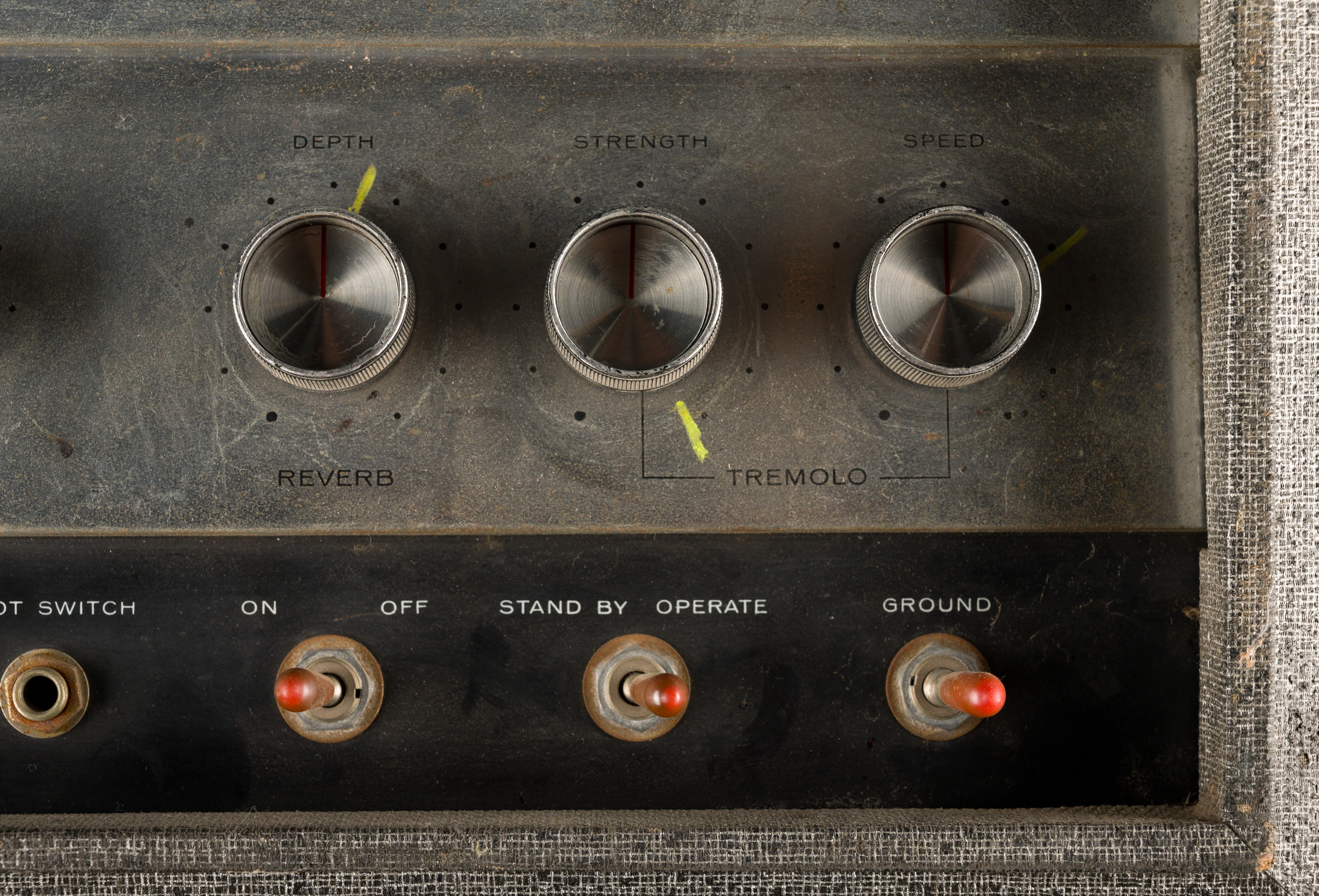 Pre Owned Silvertone 1960s Model 1484 Twin 12 Guitar Amp Gray - Image 6