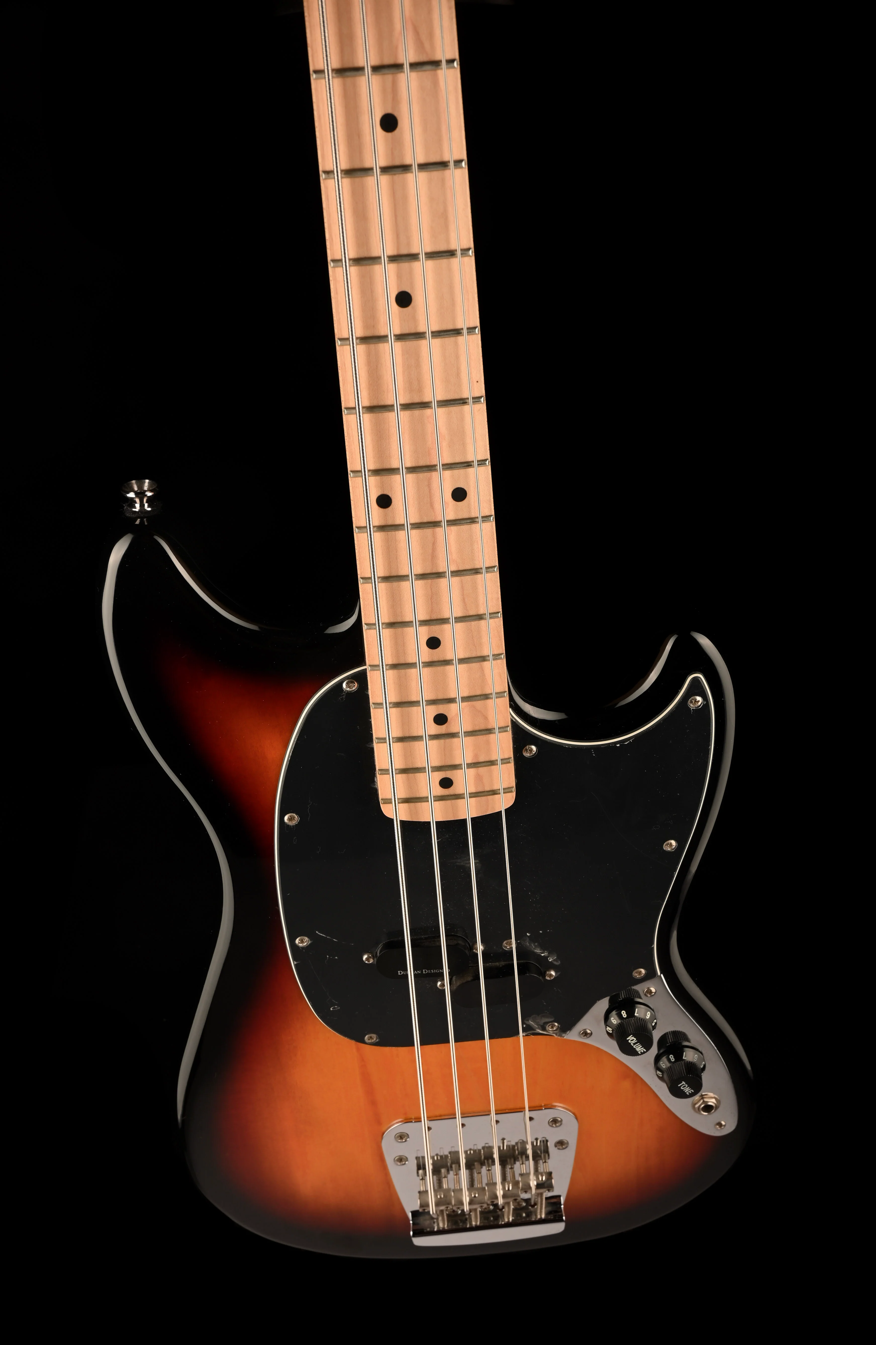 Pre Owned Squier Vintage Mustang Bass 3-Tone Sunburst With Gig Bag - Image 4