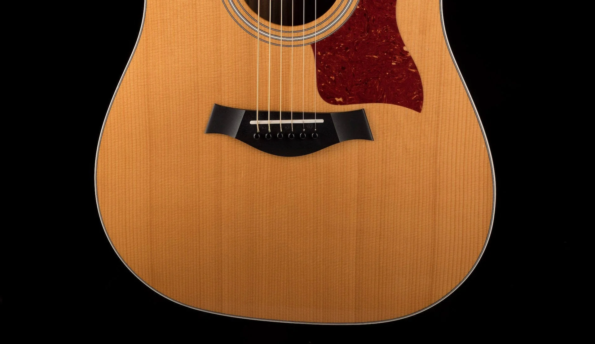 Pre Owned Taylor 210e DLX Natural Acoustic Electric Guitar With OHSC - Image 5
