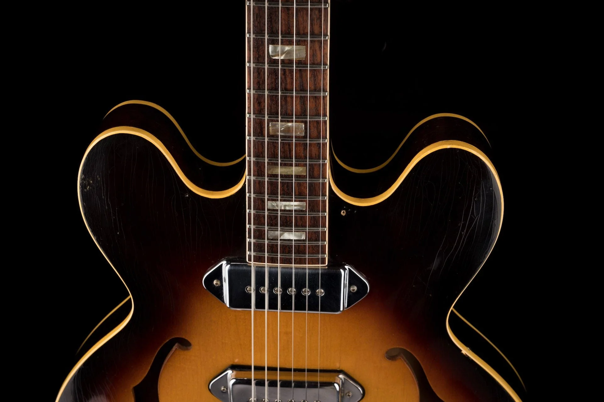 Pre Owned Vintage 1965 Gibson ES-330 Sunburst with HSC - Image 3
