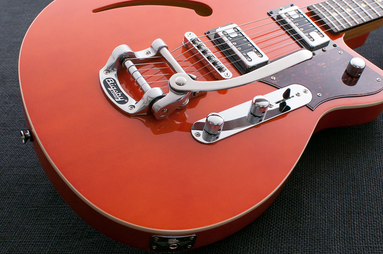 Reverend Club King RT With Bigsby Roasted Maple Neck Electric Guitar Rock Orange - Image 4