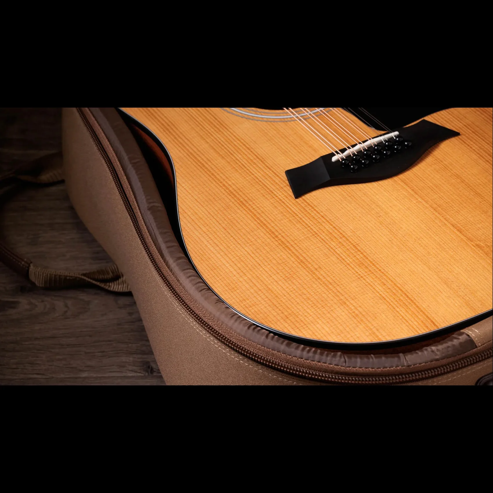 Taylor 150ce Doce Doble 12-String Natural Acoustic Electric Guitar with Gig Bag - Image 4