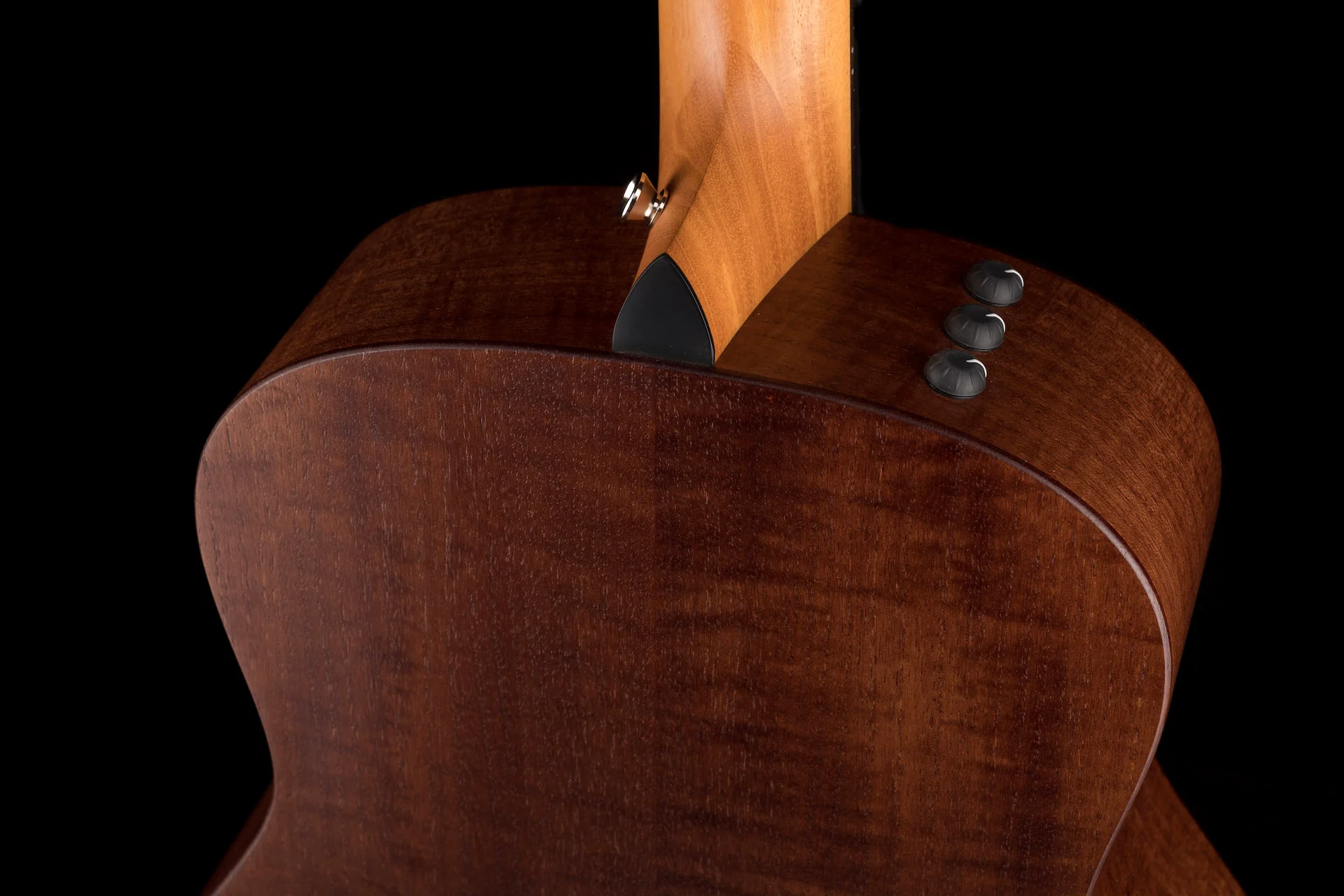 Taylor GTe Urban Ash Acoustic Electric Guitar With Aerocase - Image 15