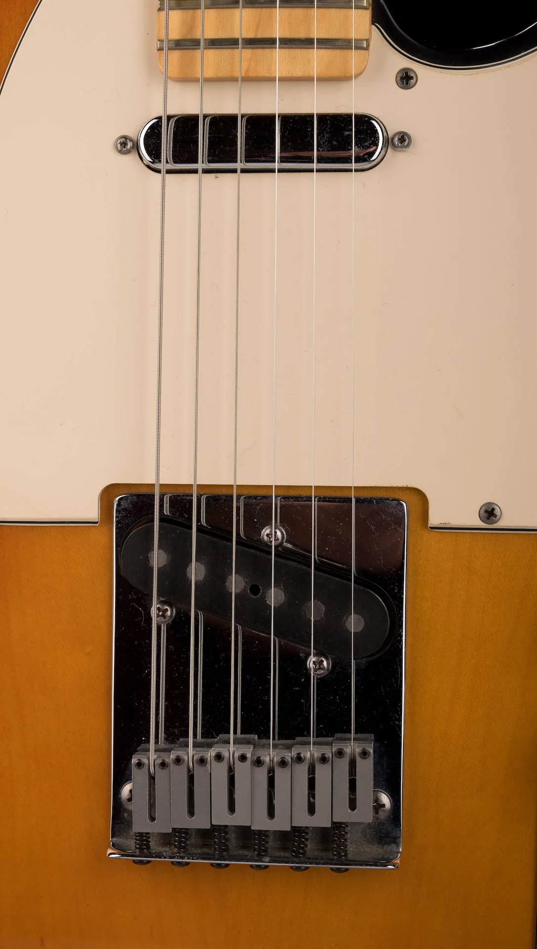 Used 1999 Fender American Standard Telecaster 3-Tone Sunburst with OHSC - Image 6