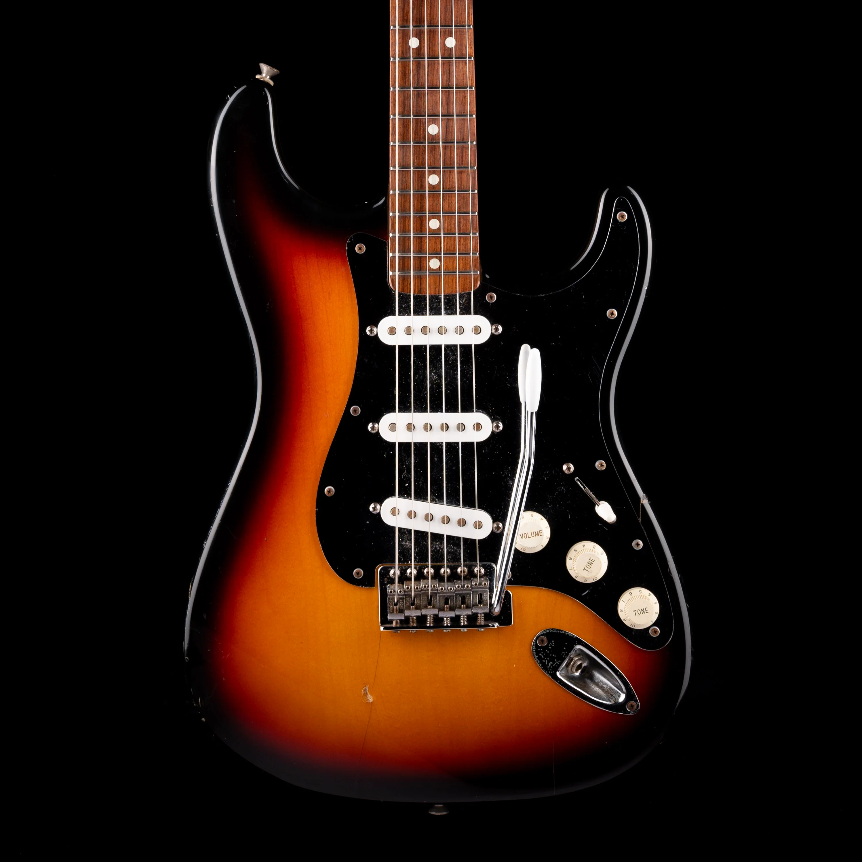 Used 2000 Fender Standard Stratocaster 3-Tone Sunburst with Gig Bag