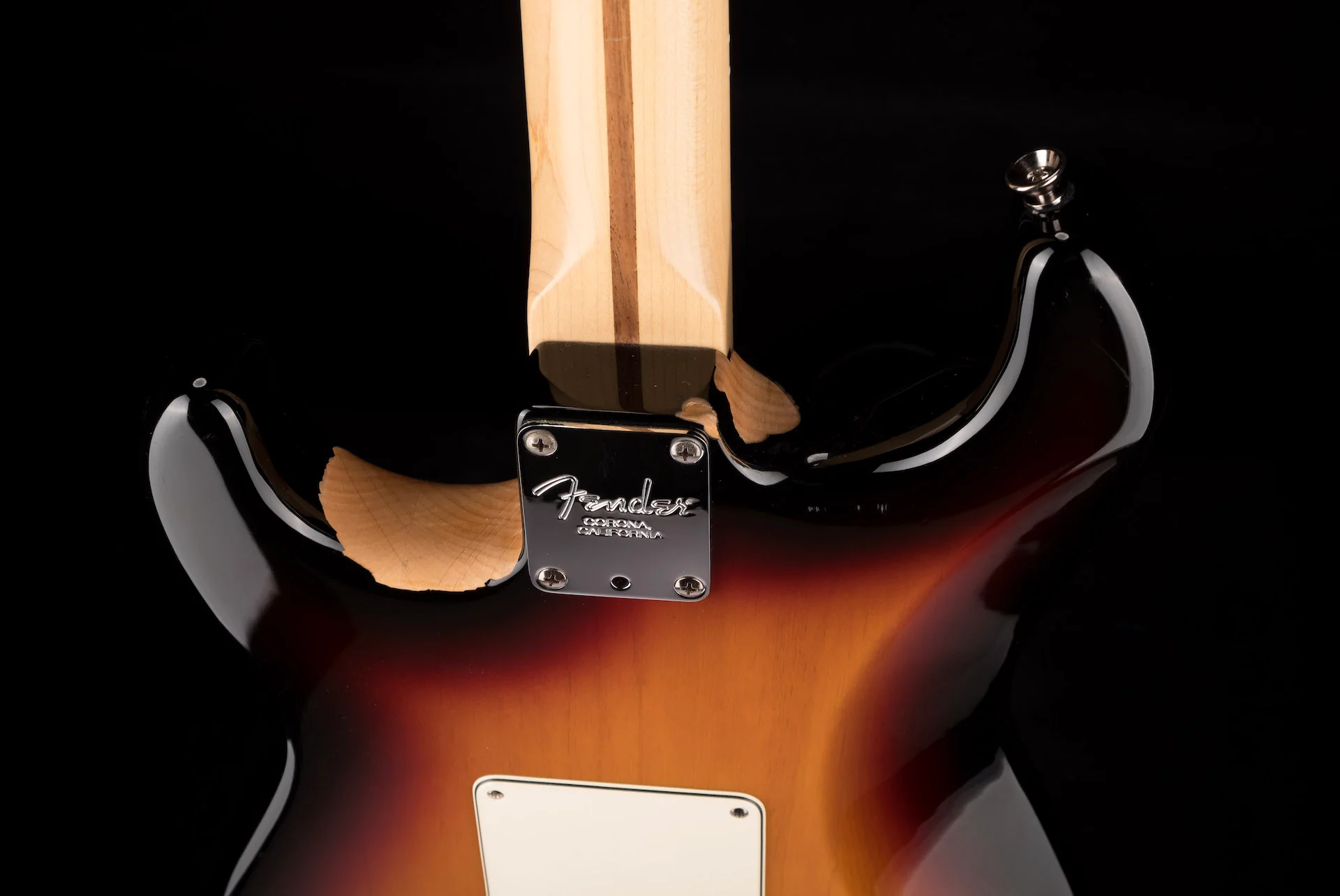 Used 2006 Fender 60th Anniversary American Series Stratocaster 3-Tone Sunburst with OHSC - Image 14