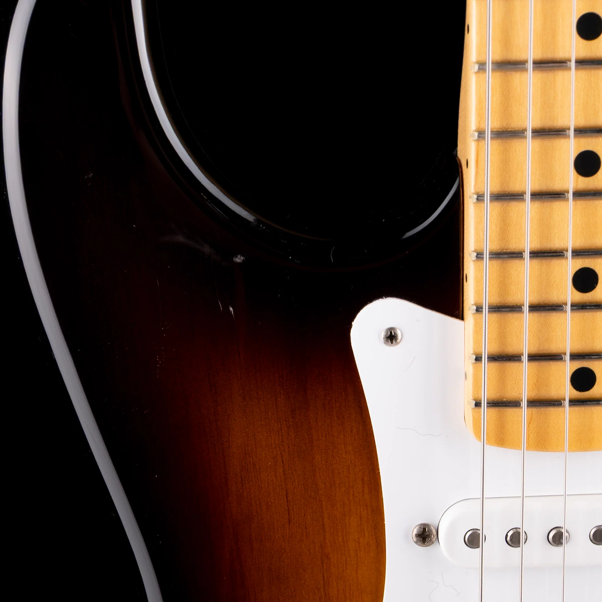 Used 2014 Fender 60th Anniversary American Vintage 1954 Stratocaster 2-Tone Sunburst with OHSC - Image 4