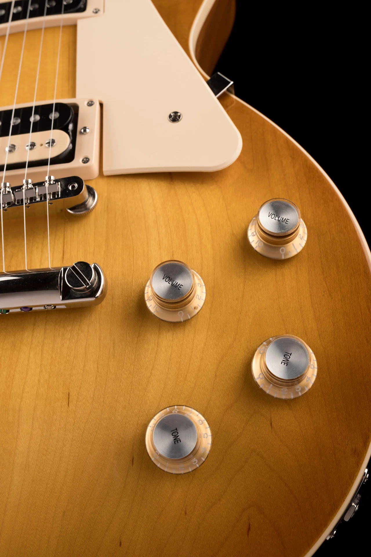 Used 2022 Gibson Les Paul Classic Honeyburst with OHSC - Image 8