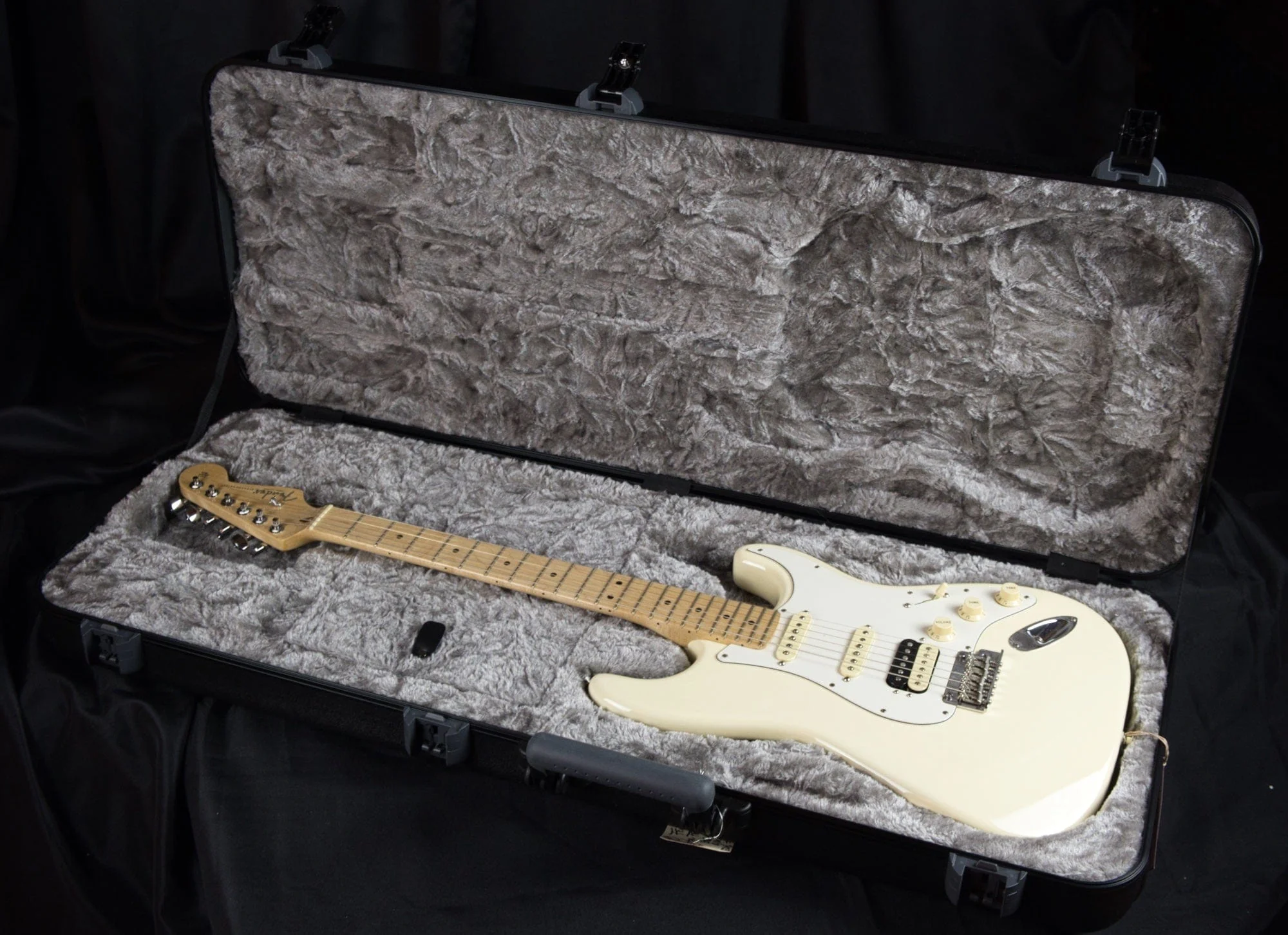Used American Professional Strat HSS Maple Olympic White Electric Guitar - Image 7