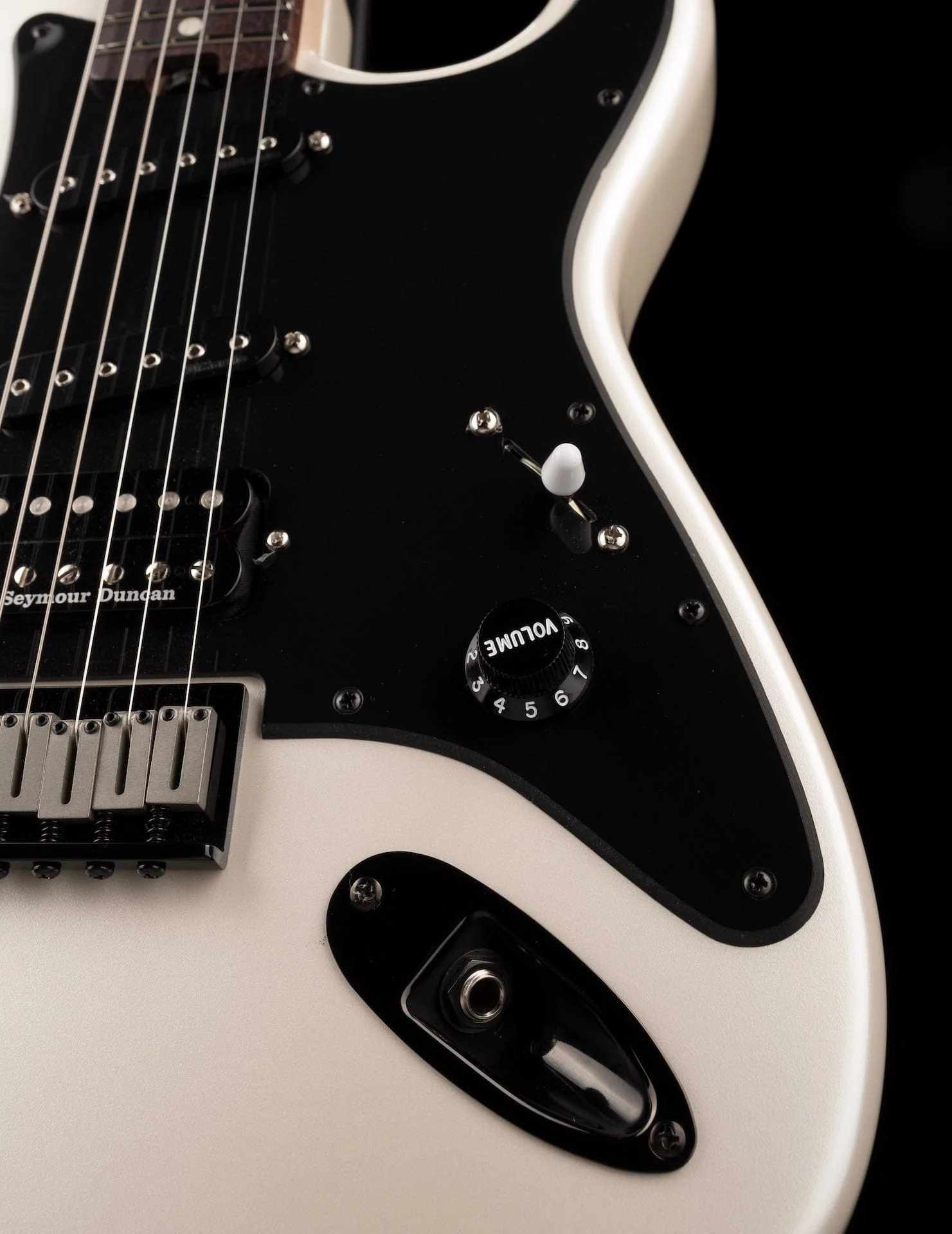 Used Charvel Jake E Lee Signature Pro-Mod So-Cal Style 1 HSS HT Pearl White - Image 8