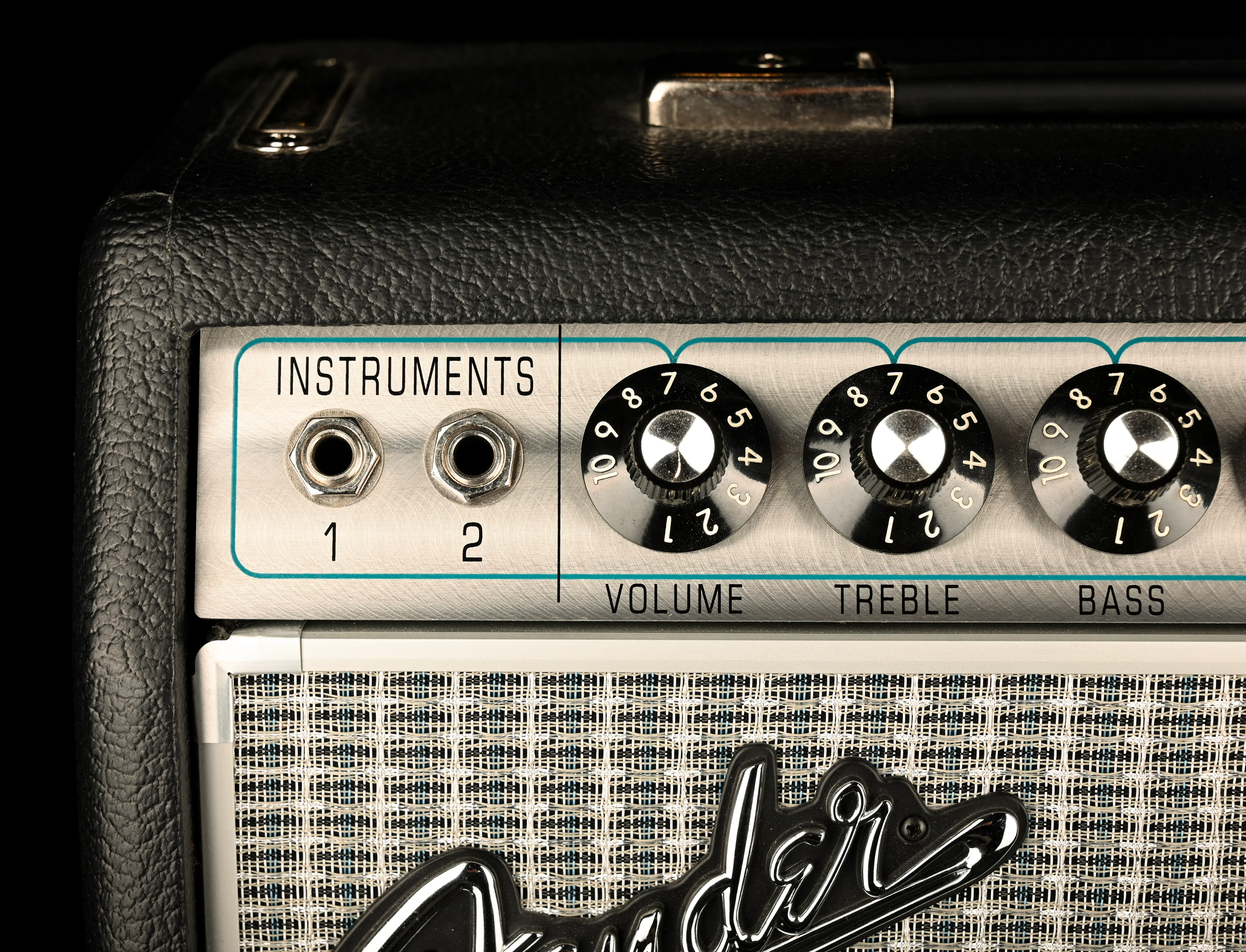 Used Fender '68 Custom Vibro Champ Reverb Black Guitar Amp Combo - Image 4