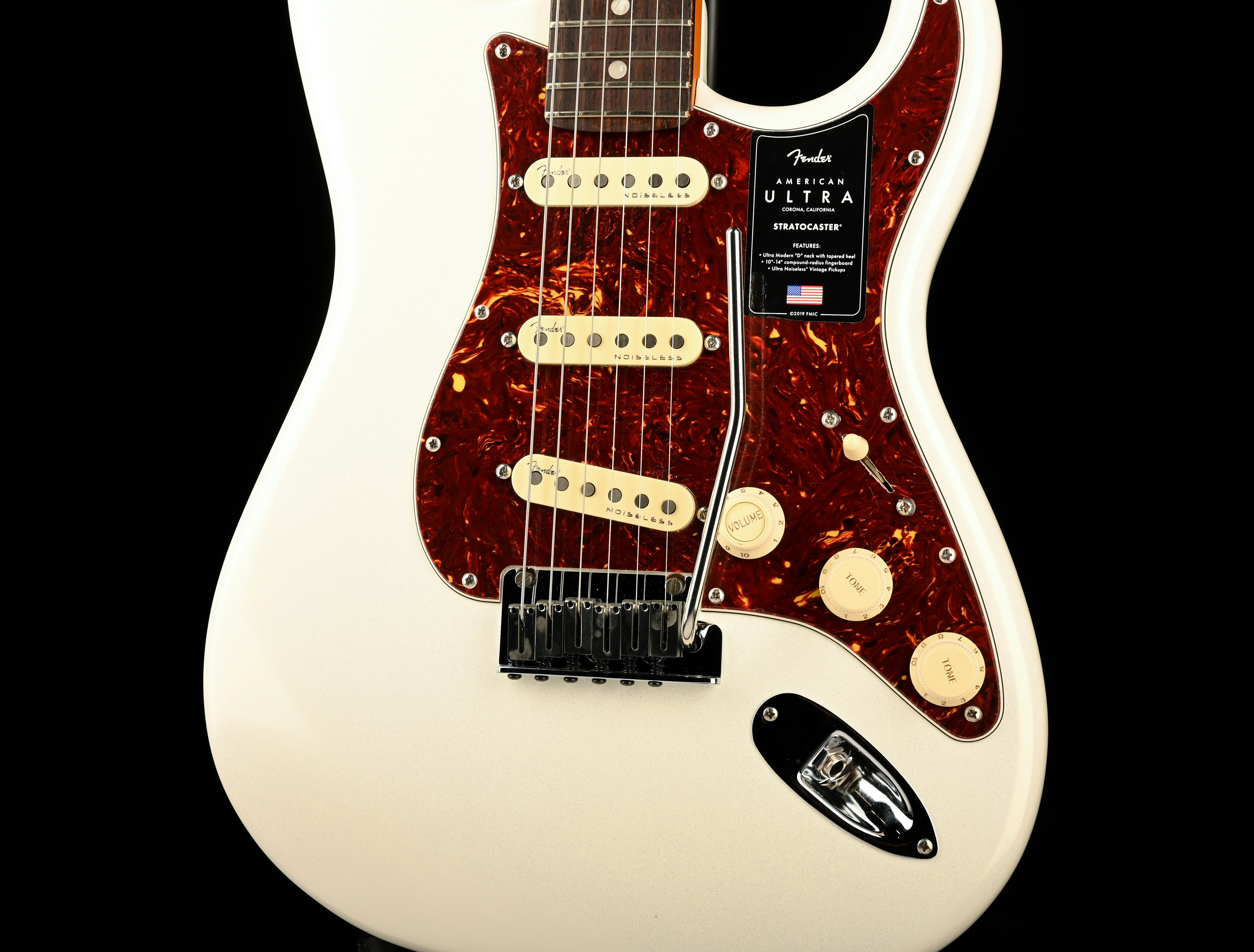 Used Fender American Ultra Stratocaster Rswd Fingerboard Arctic Pearl With Case - Image 6