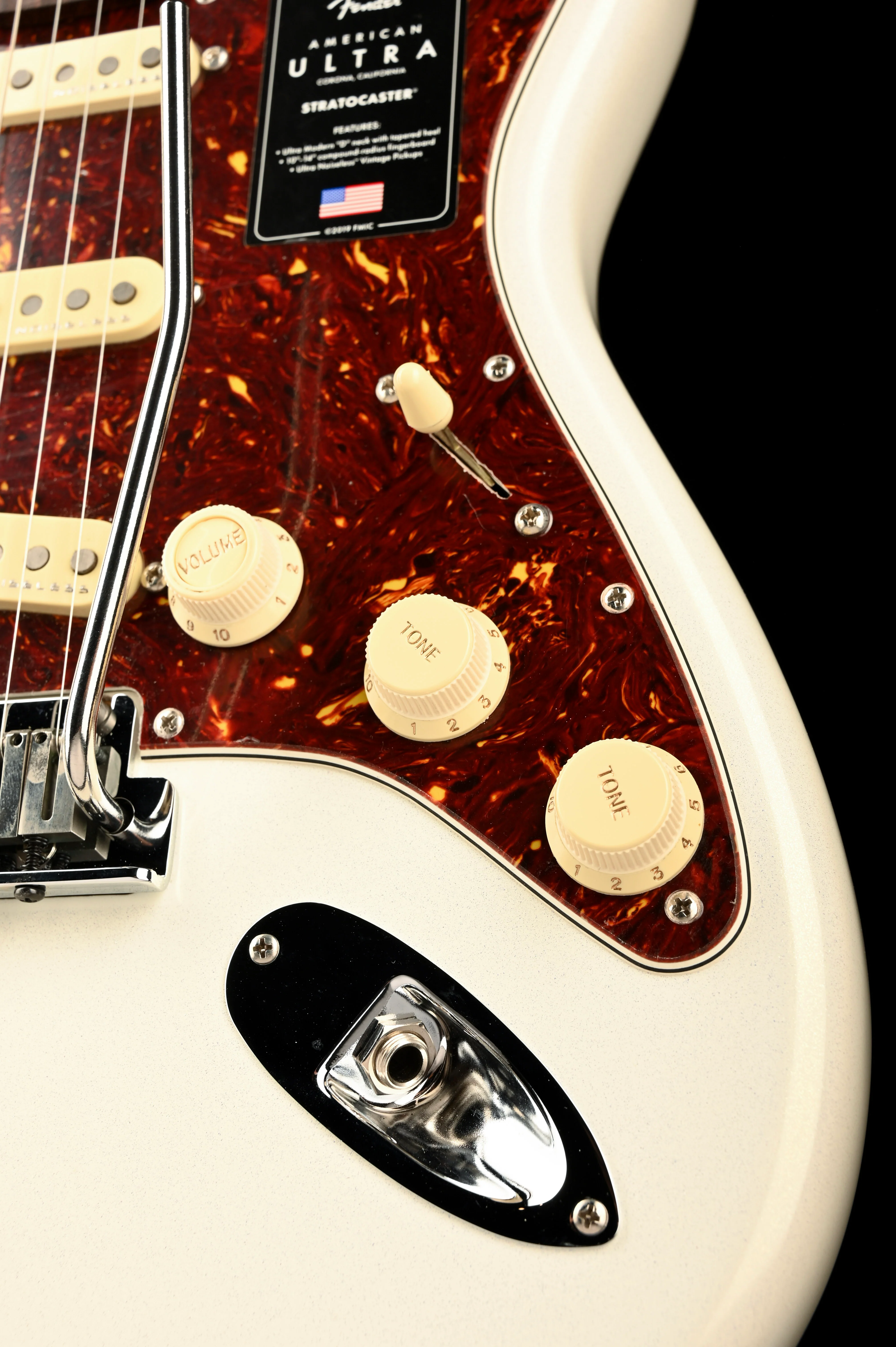 Used Fender American Ultra Stratocaster Rswd Fingerboard Arctic Pearl With Case - Image 8