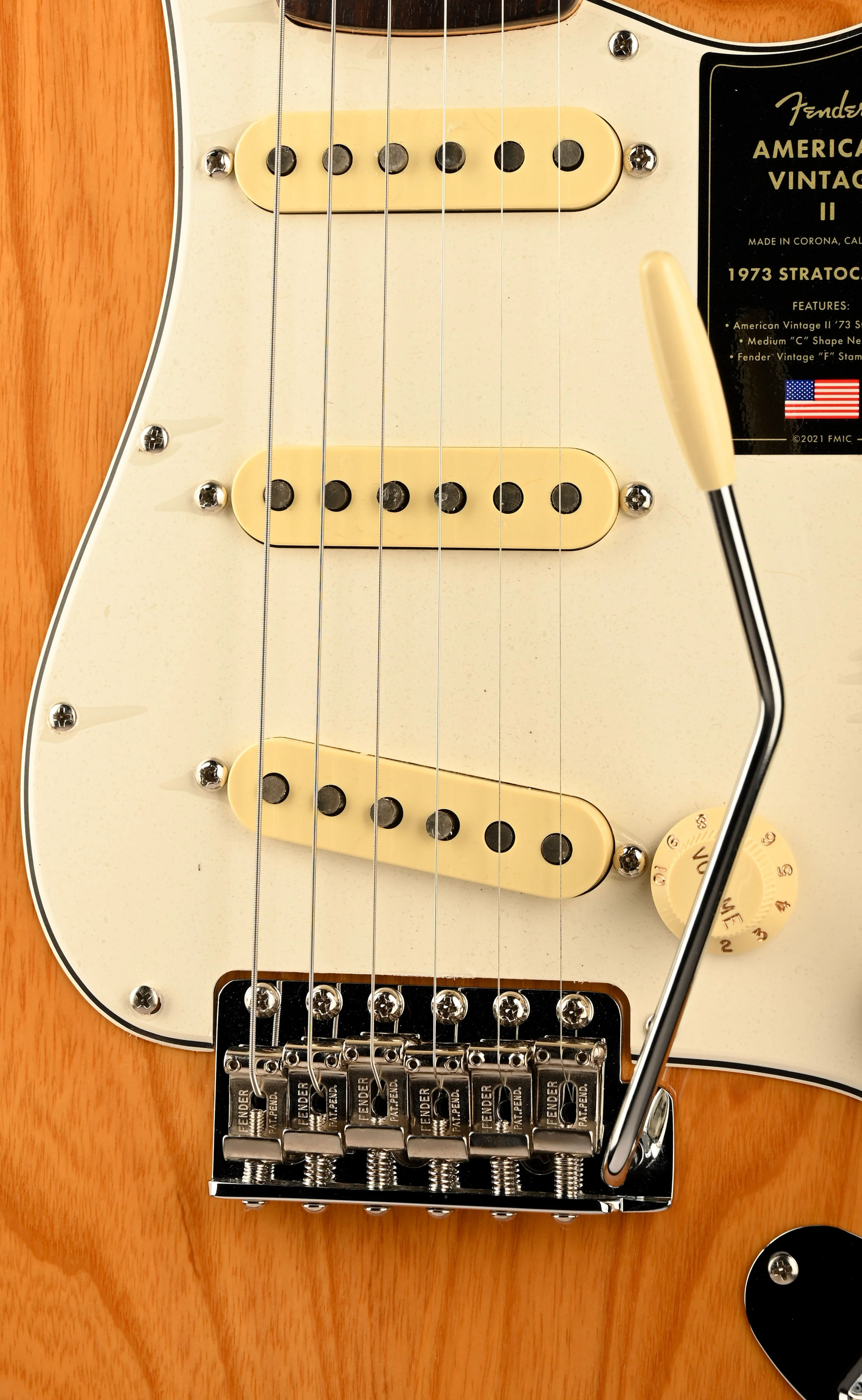 Used Fender American Vintage II 1973 Stratocaster Aged Natural with OHSC - Image 6