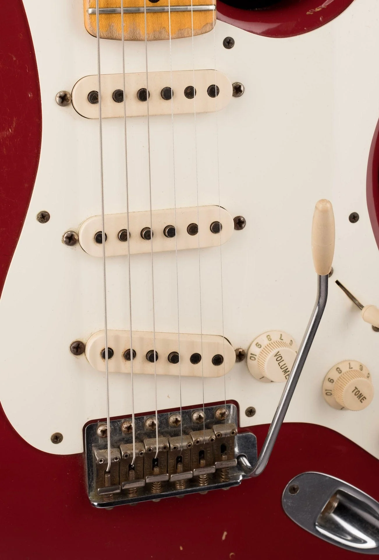 Used Fender Custom Shop 1957 Stratocaster Heavy Relic Dakota Red with OHSC - Image 7