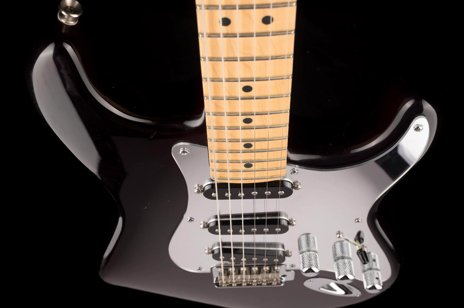Used Fender Customized Highway One Stratocaster Burnt Cherry With Case - Image 9