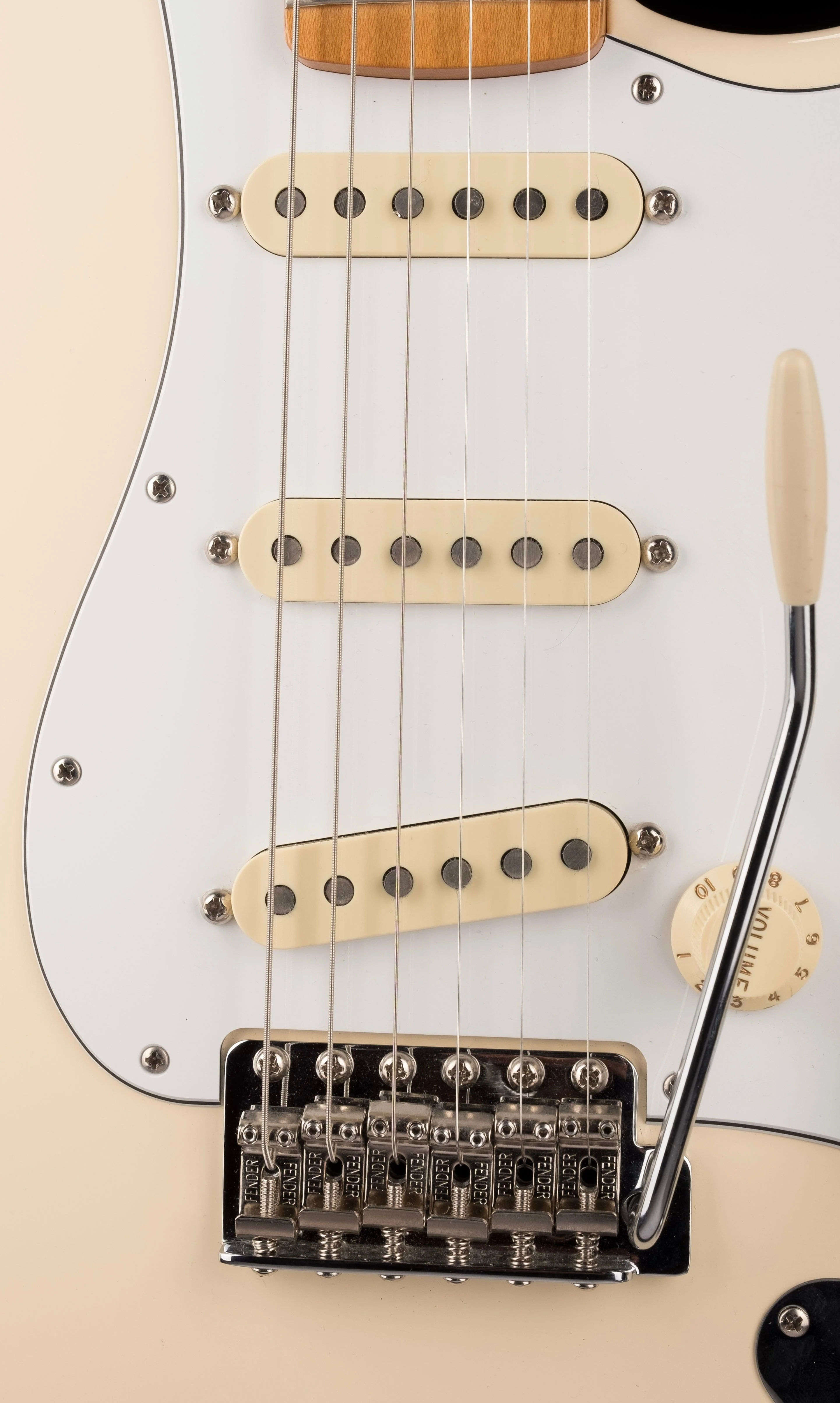 Used Fender Jimi Hendrix Stratocaster Olympic White with Gig Bag - Image 7