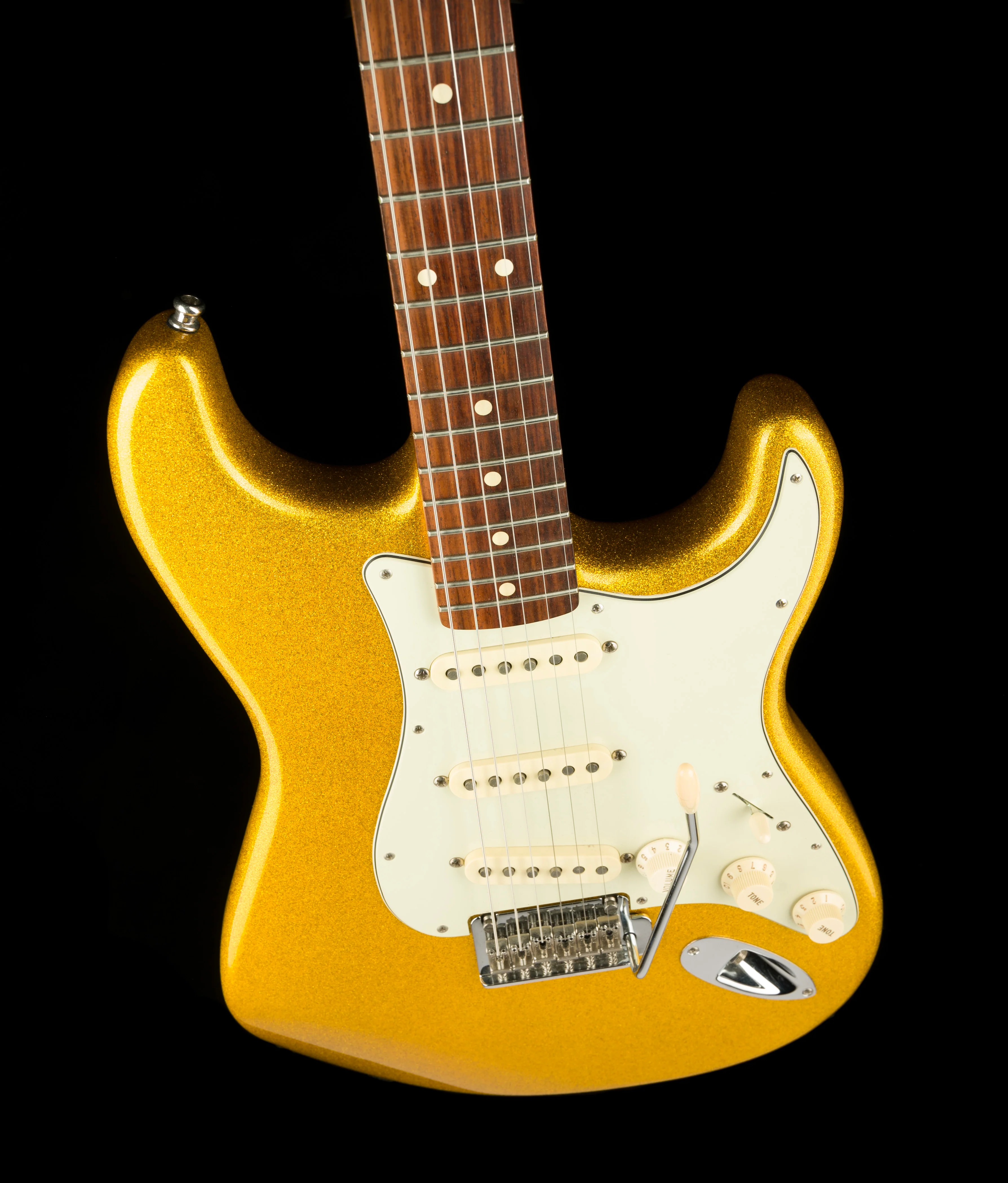 Used Fender Limited Edition Classic Player FSR 60's Stratocaster Vegas Gold with Case - Image 4