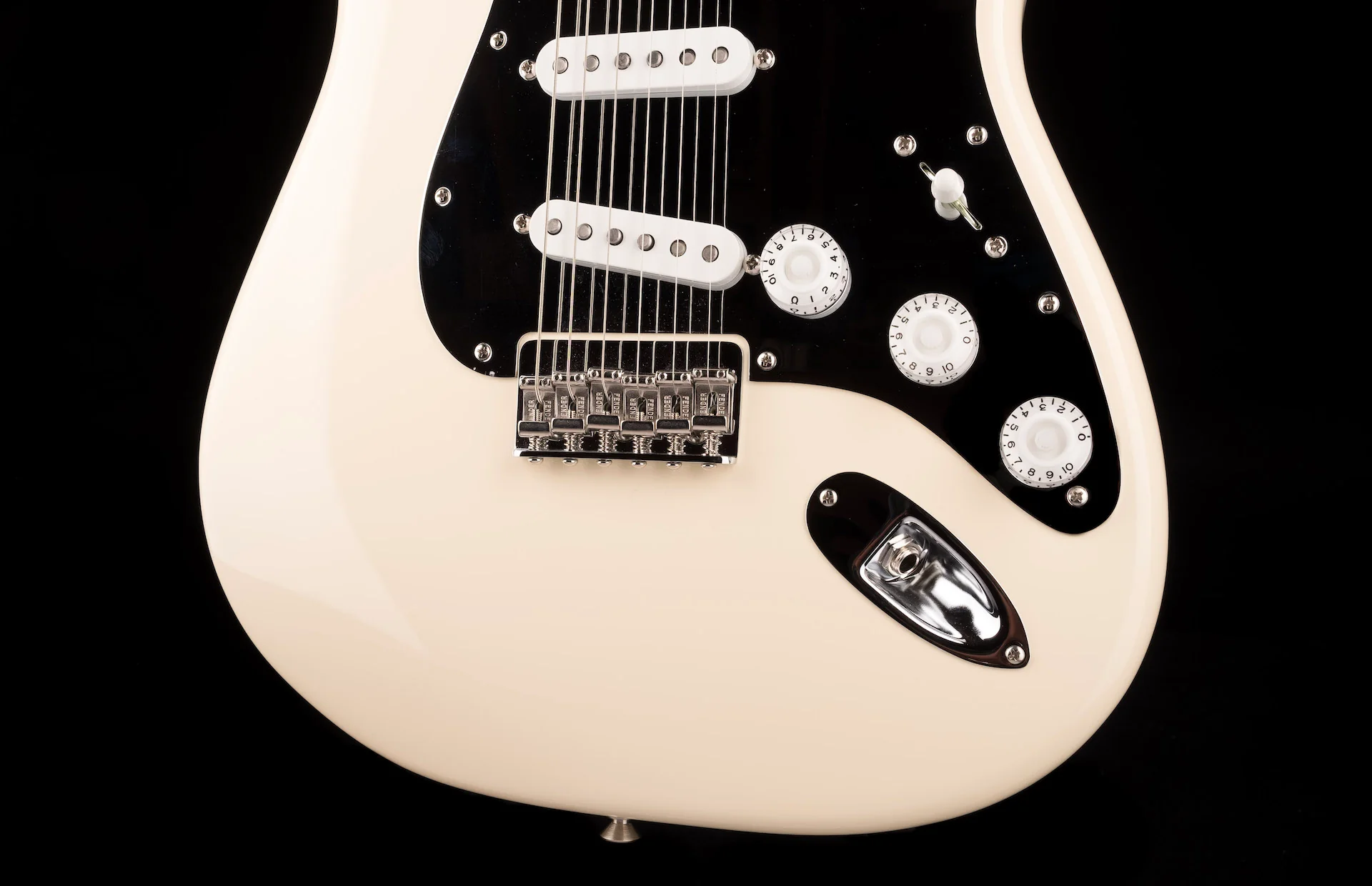 Used Fender Nile Rodgers Hitmaker Stratocaster Olympic White with OHSC - Image 5