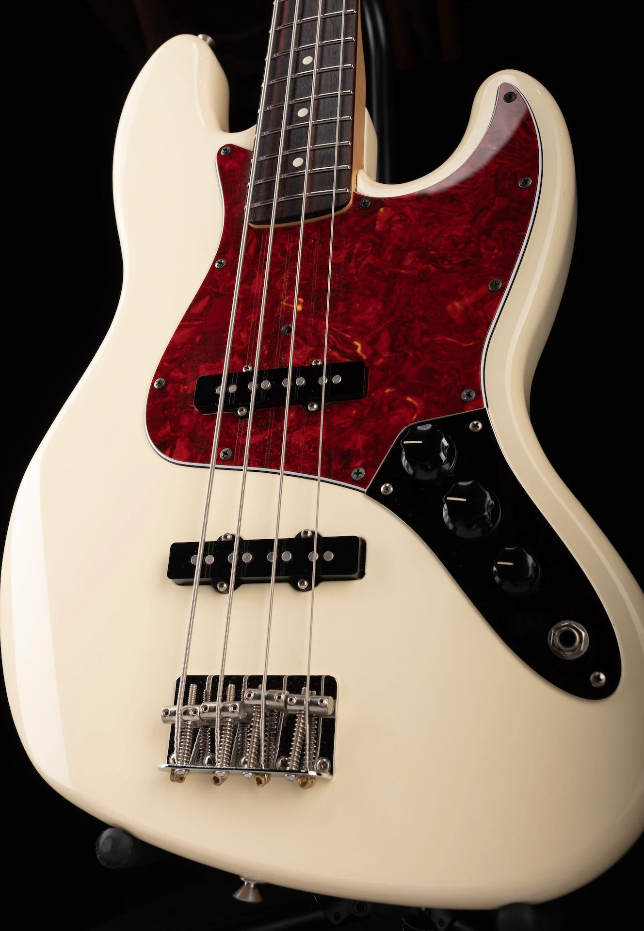 Used 2004 Fender Standard Jazz Bass Arctic White with Gig Bag - Image 5