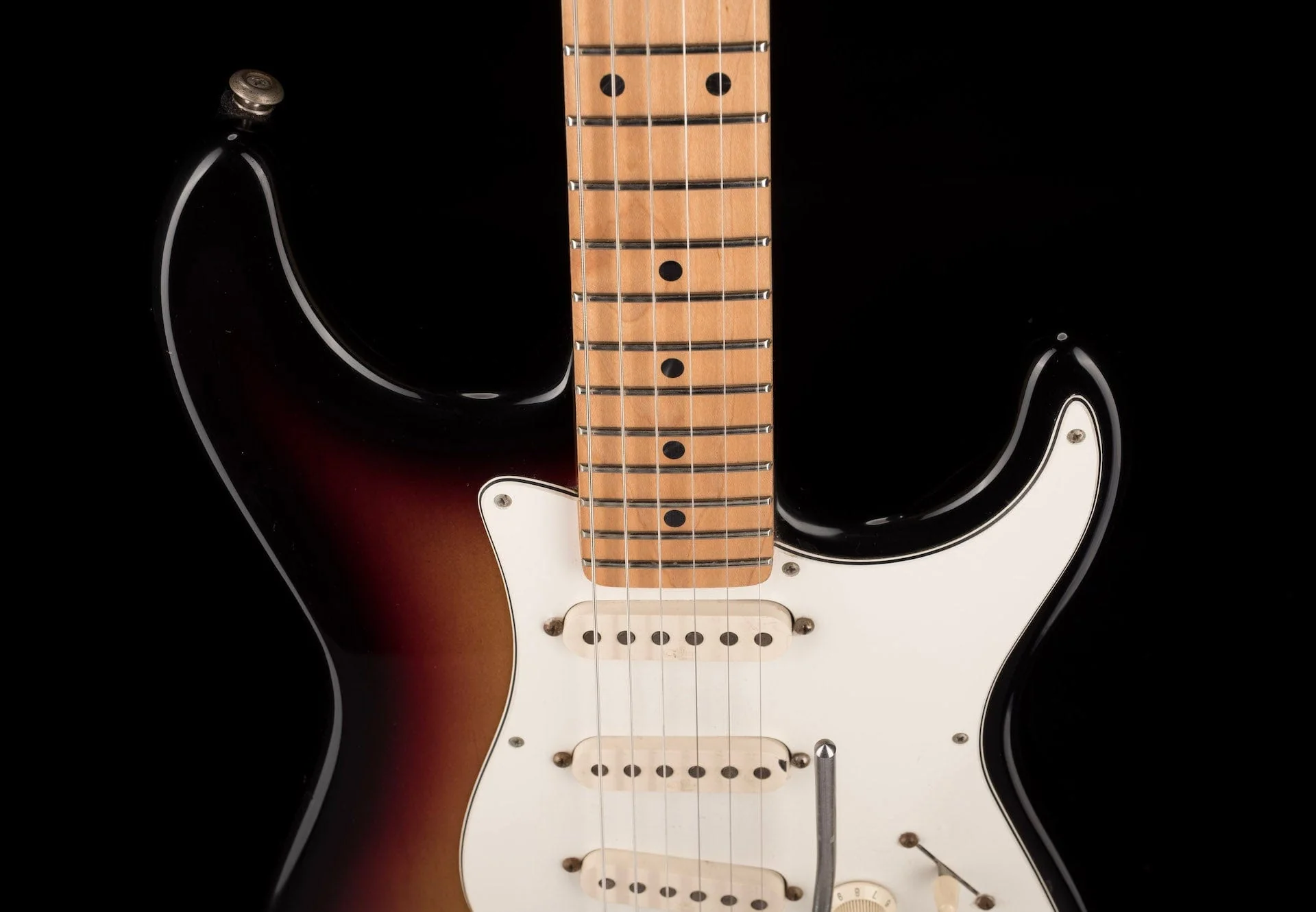 Used G&L Legacy Sunburst with Signed COA and OHSC - Image 3