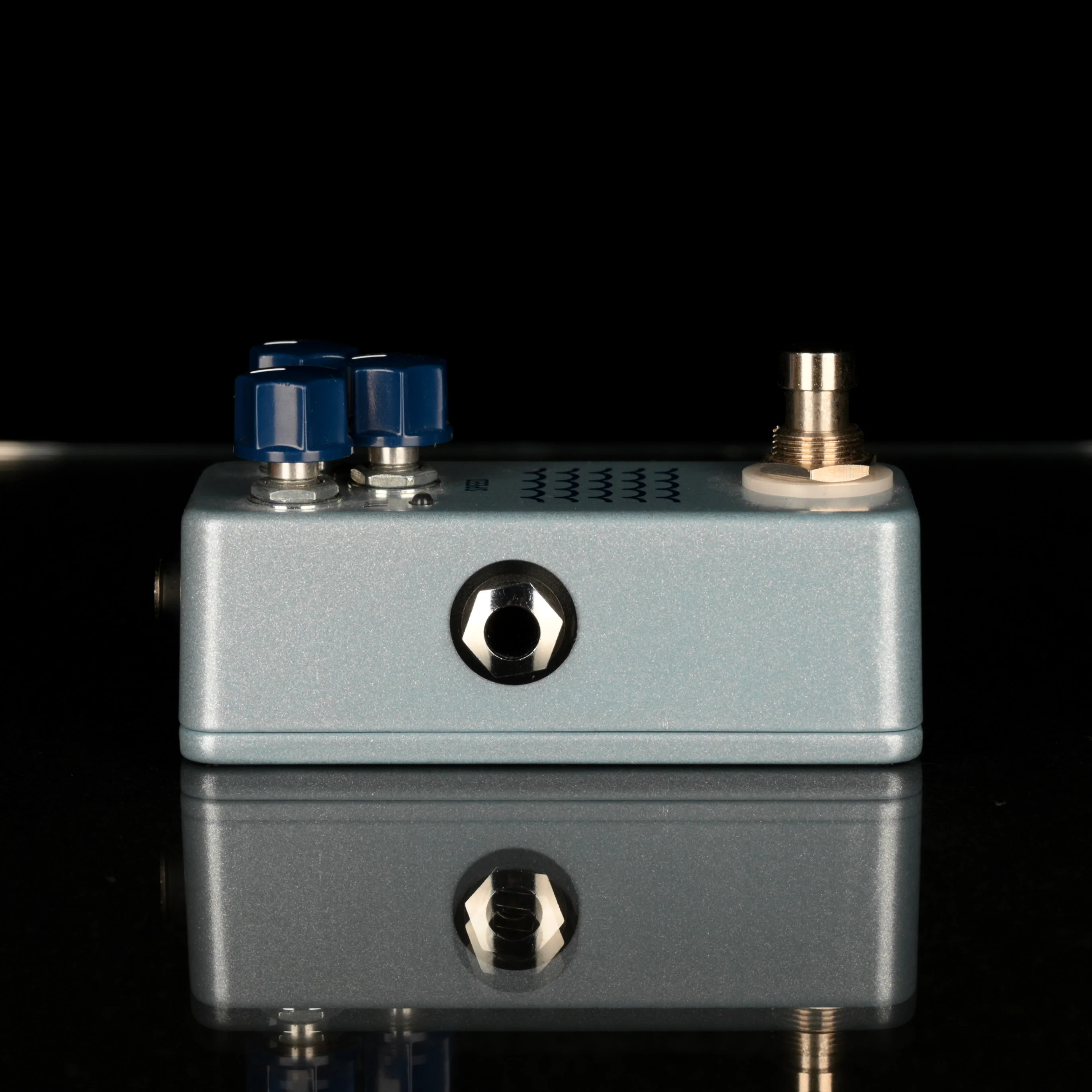 Used JHS Tidewater Tremolo Guitar Pedal with Box - 2 - Image 6