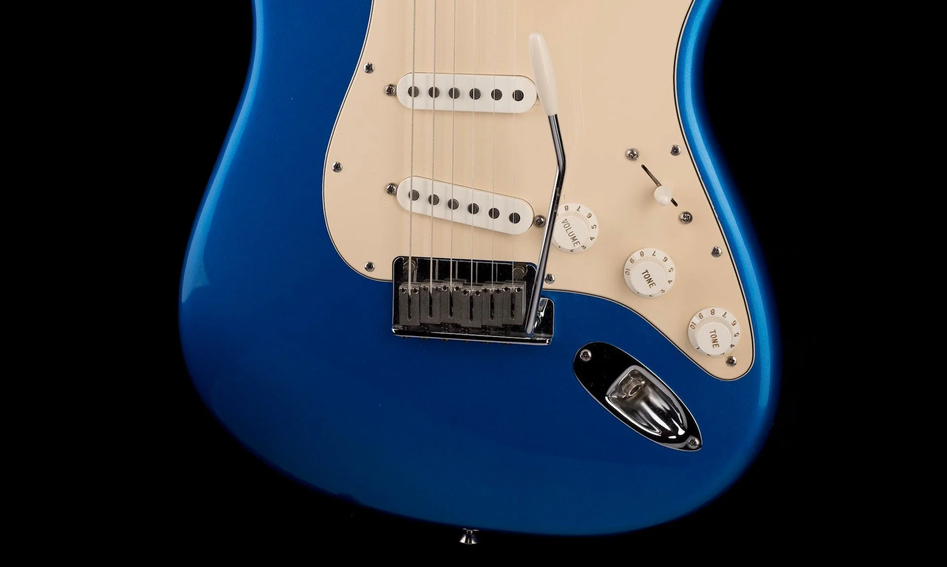 Used Fender Limited Edition 50th Anniversary American Series Stratocaster Blue Chrome with OHSC - Image 5
