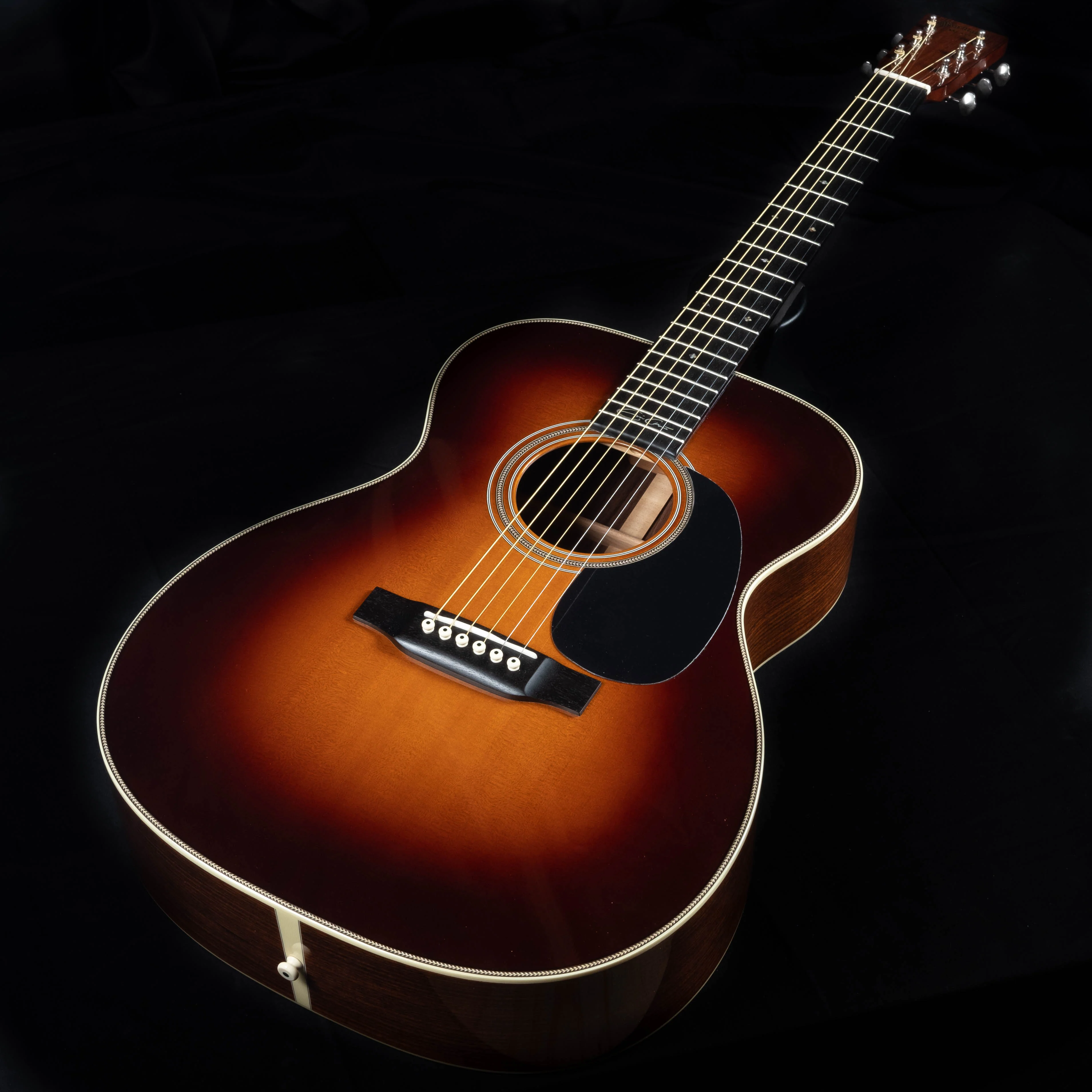 Used '17 Martin 000-28EC Eric Clapton Signature Model Sunburst Acoustic Guitar w OHSC - Image 3
