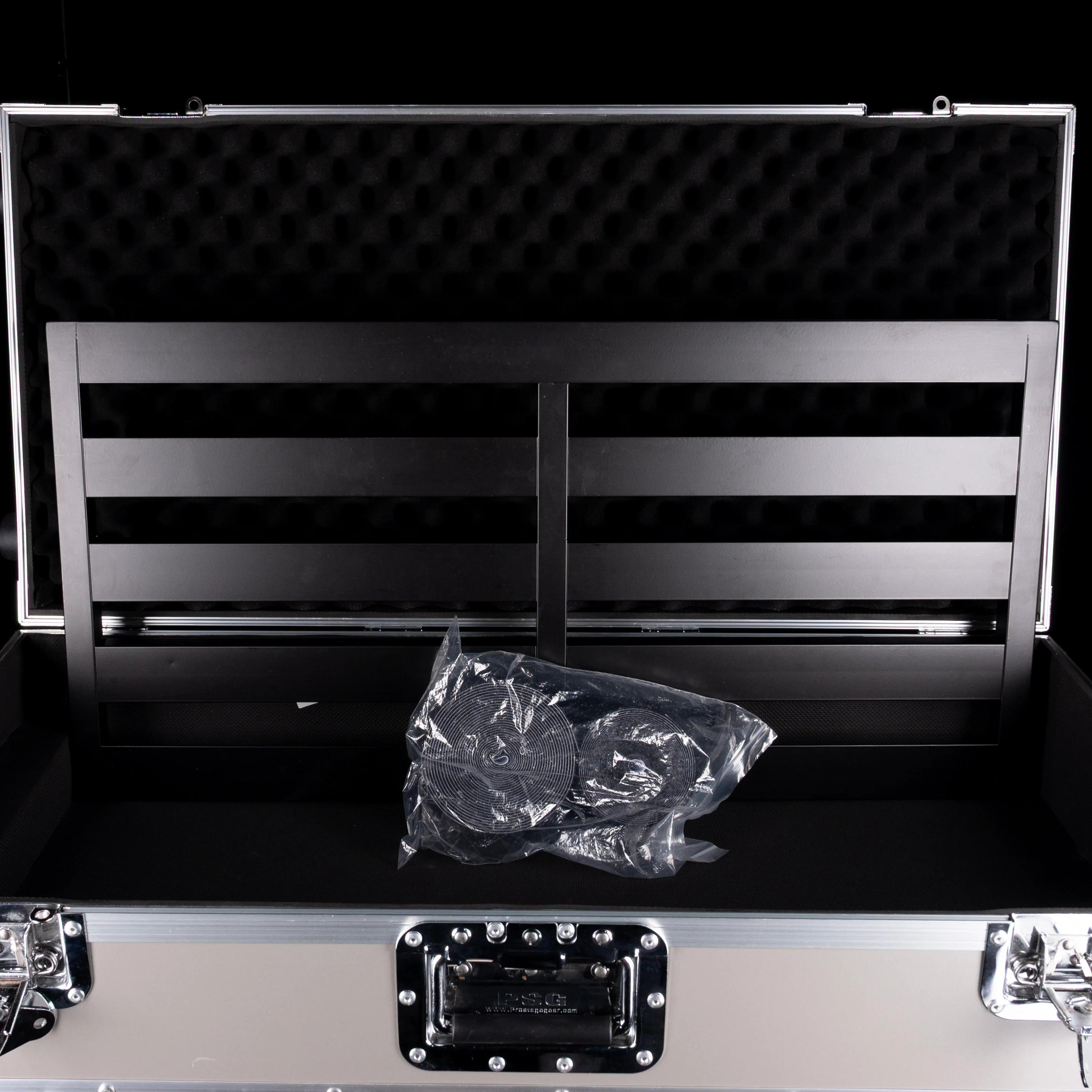 Used Pedaltrain Classic Pro TC Pedalboard with Hardshell Tour Case - Image 2
