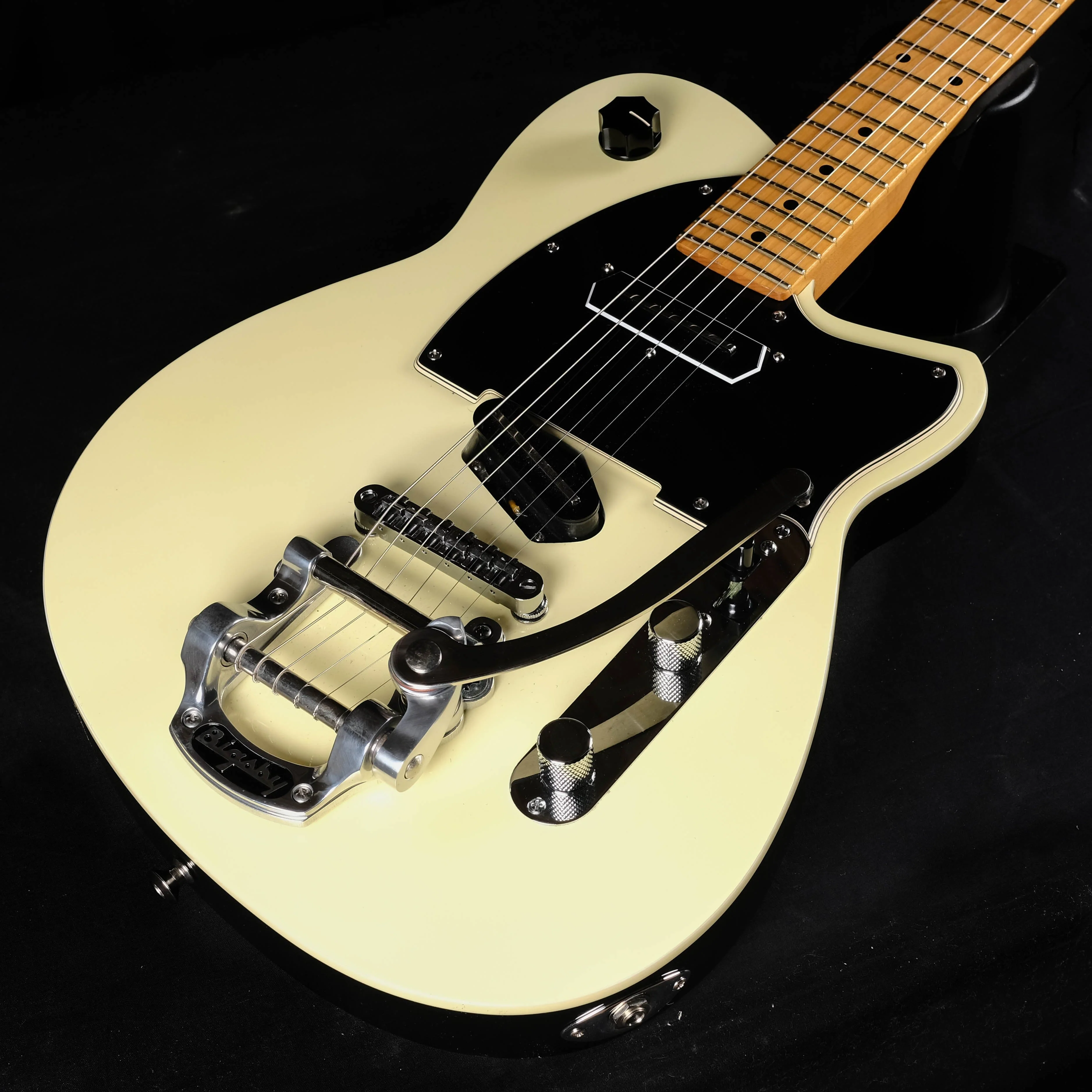 Pre Owned Reverend Buckshot White with Bigsby Electric Guitar With HSC - Image 6