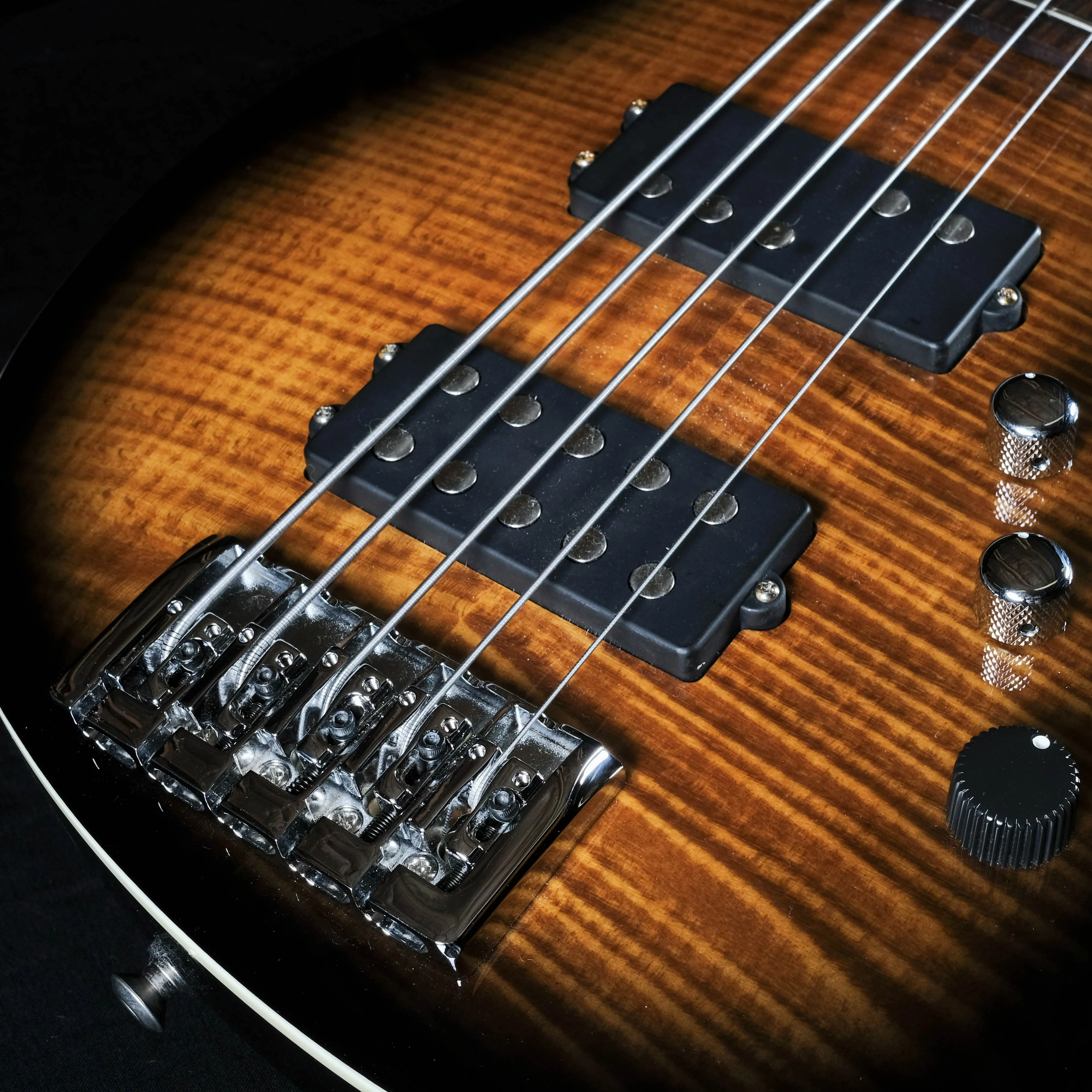 Used Reverend Mercalli 5FM Coffeeburst Flame Maple Bass Guitar With Case - Image 6