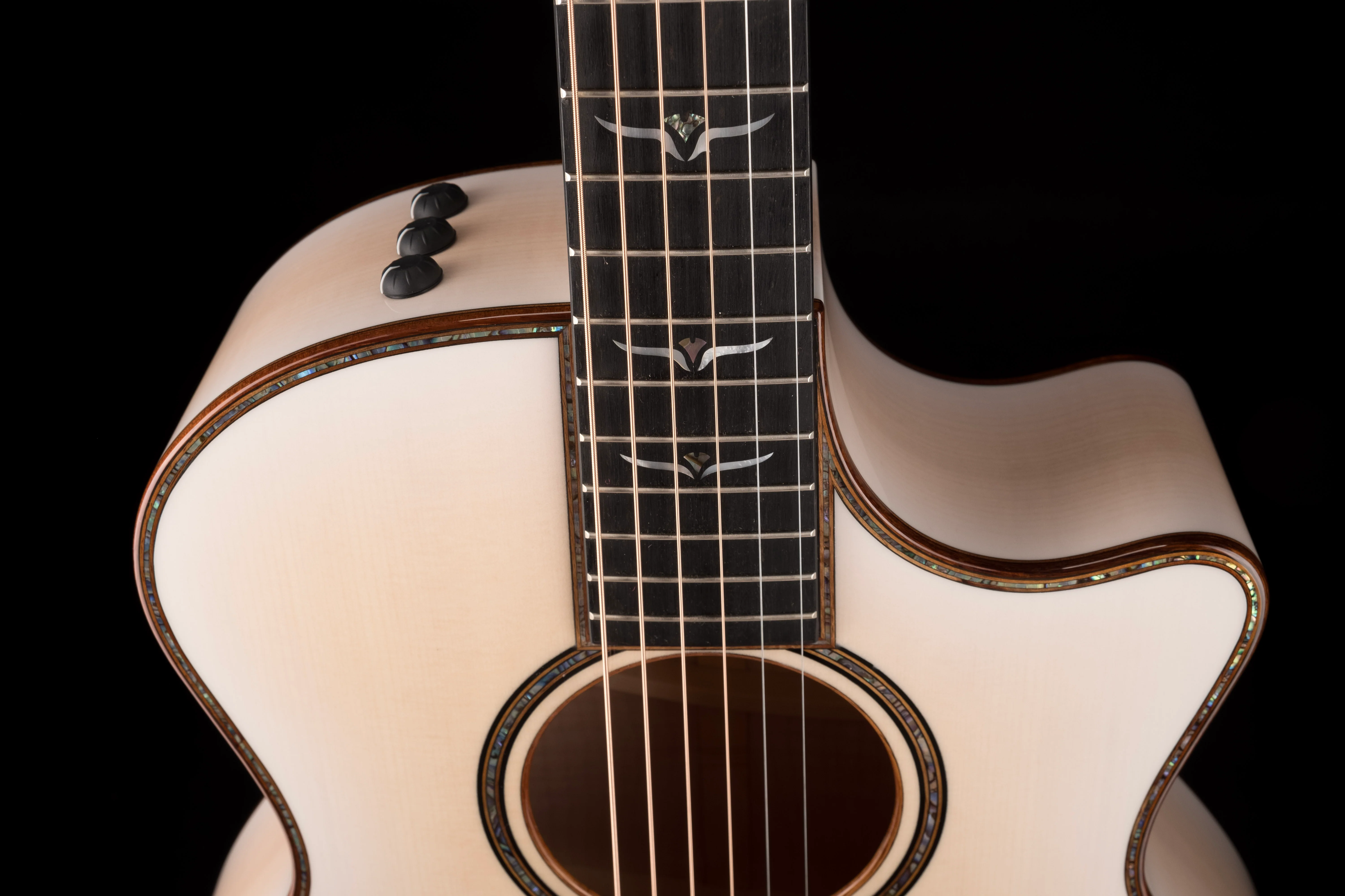Used Taylor Custom Grand Auditorium C14ce Whitepearl Burst Catch Event # 22 With Case - Image 3