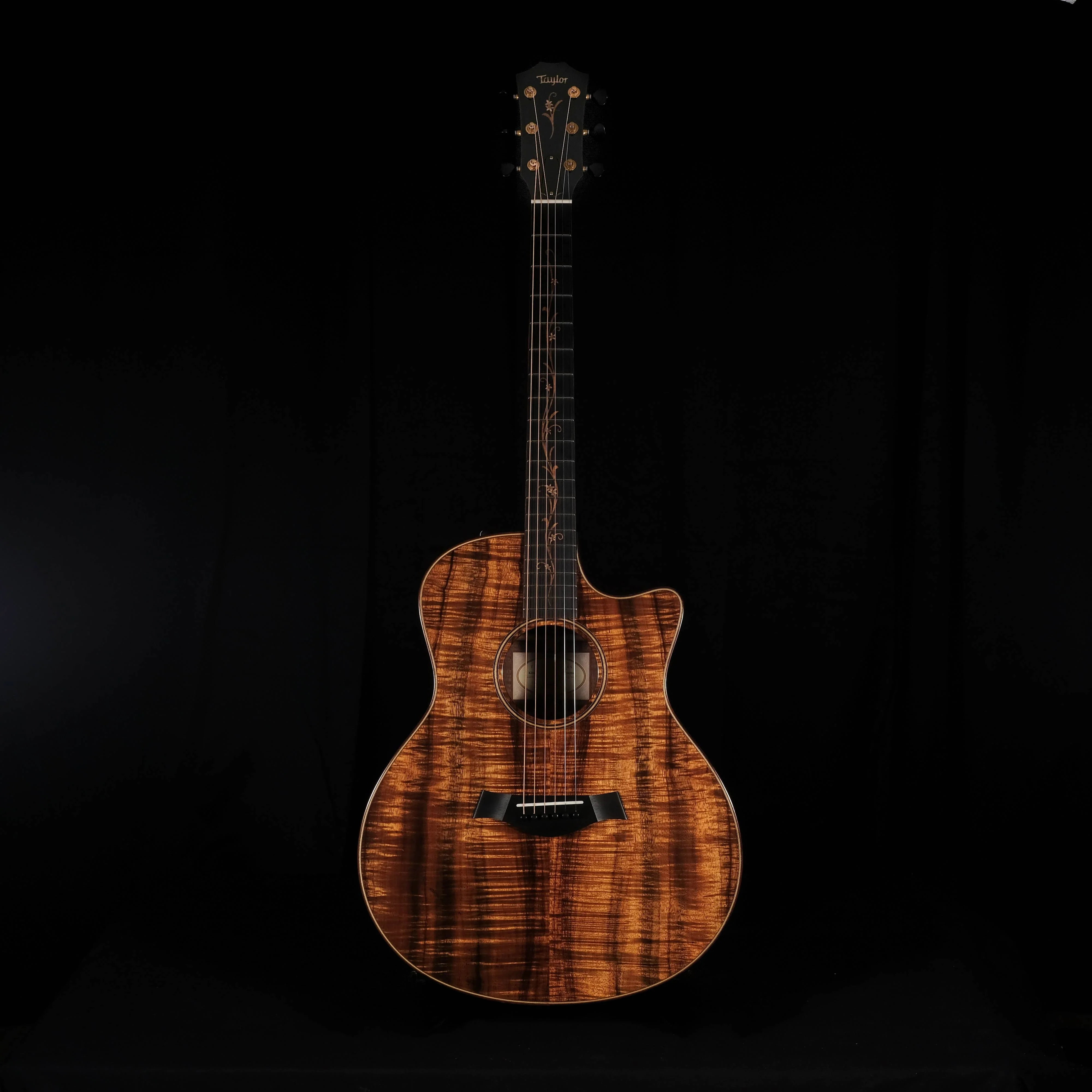 Pre Owned Taylor K26CE All Koa Acoustic Electric Cutaway Guitar With OHSC - Image 2