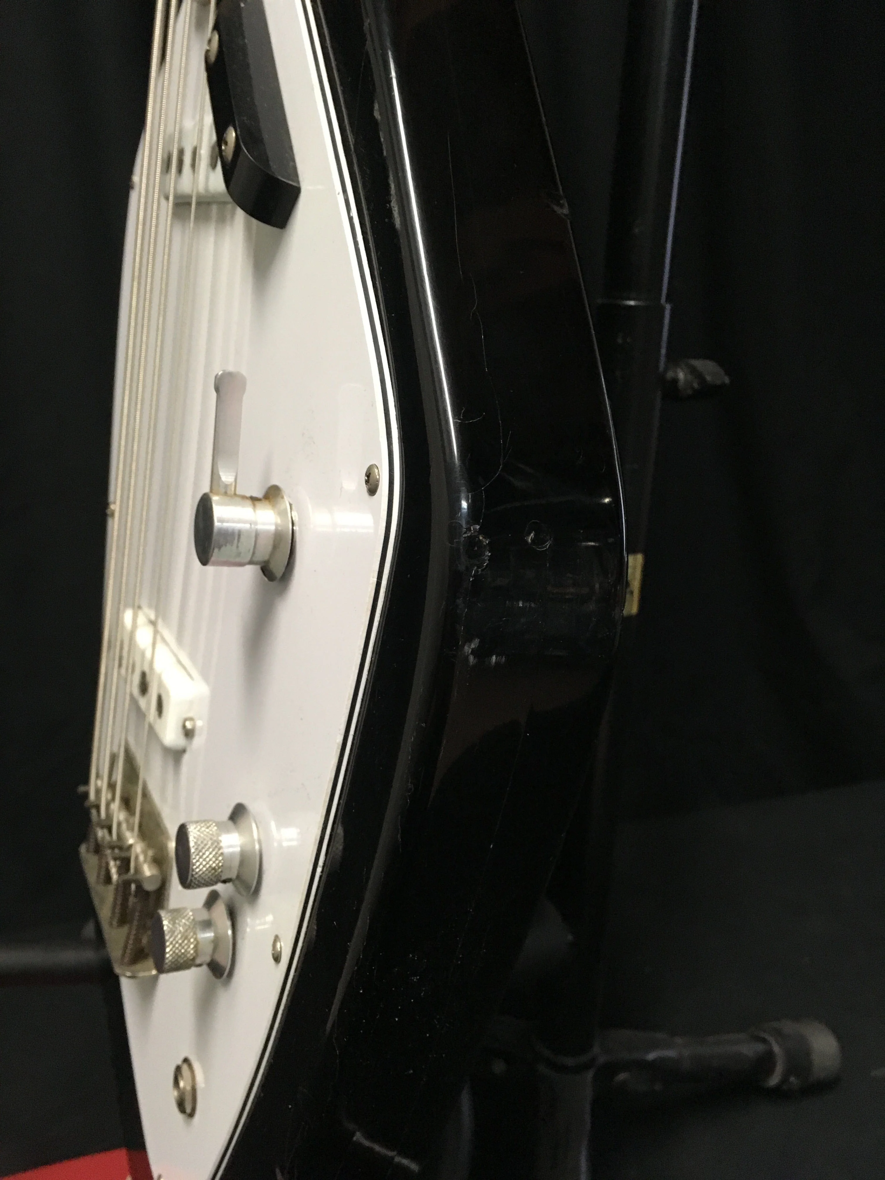 Used Vox Phantom IV Black Bass Guitar With OHSC - Image 8
