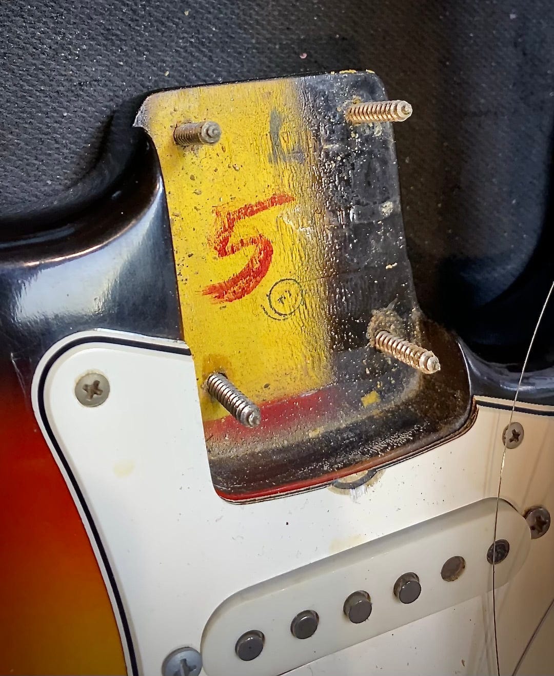 Vintage 1966 Fender Stratocaster 3-Tone Sunburst with OHSC - Image 24