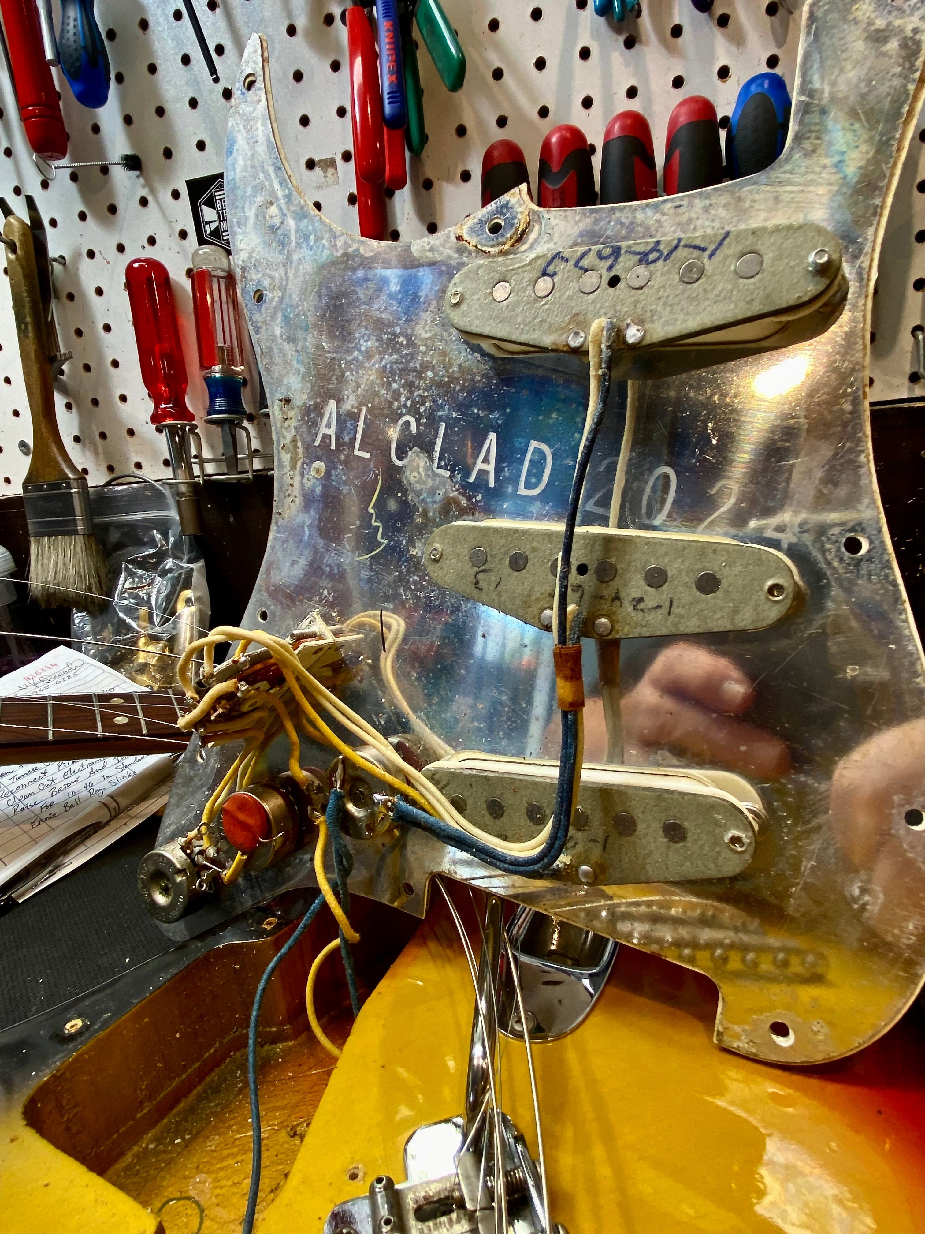 Vintage 1966 Fender Stratocaster 3-Tone Sunburst with OHSC - Image 30
