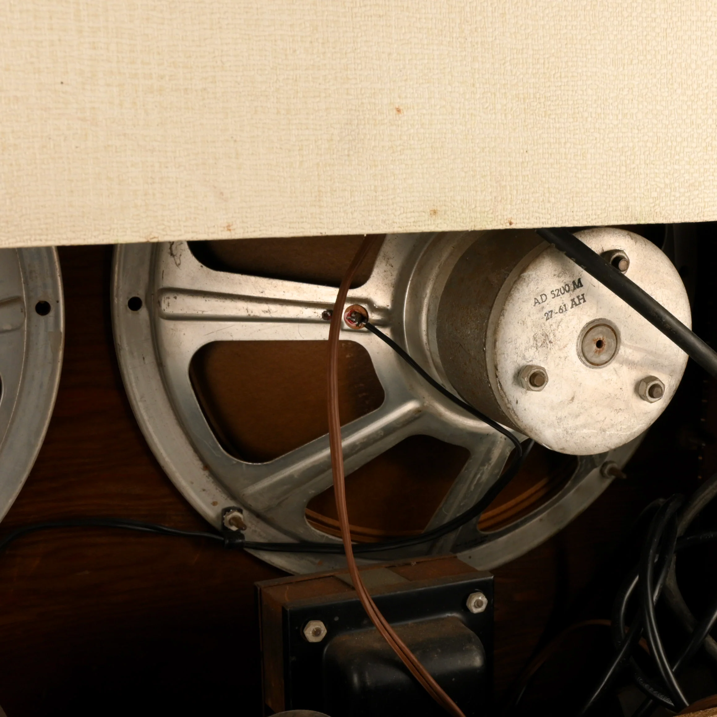 Vintage Early '60s Gibson Maestro G-46 2x12" Guitar Amp Combo - Image 11